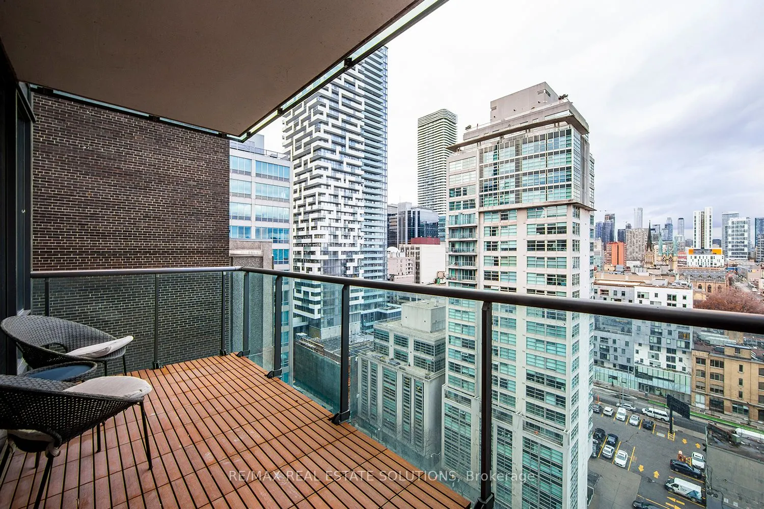 33 Lombard Street, #1603