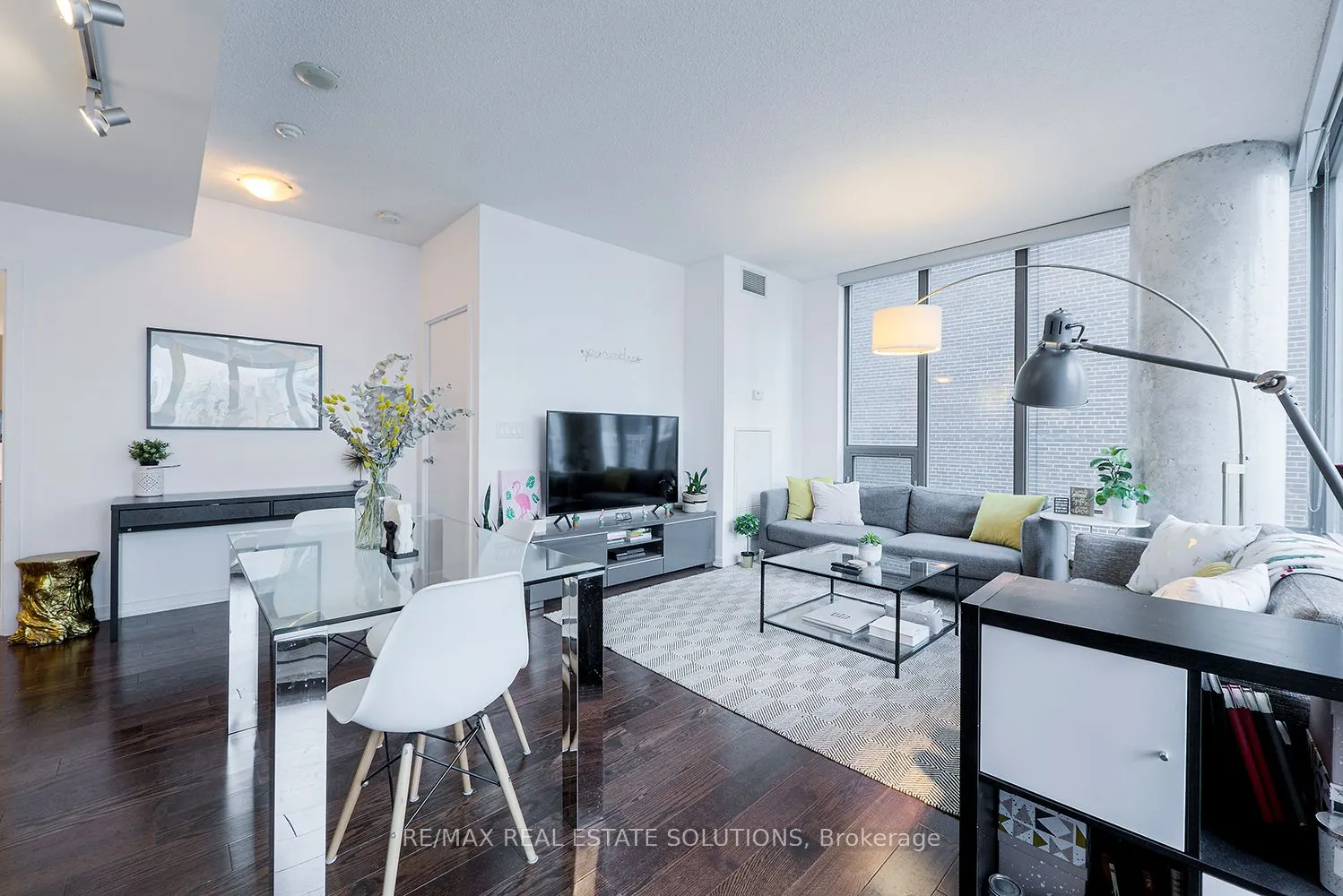 33 Lombard Street, #1603