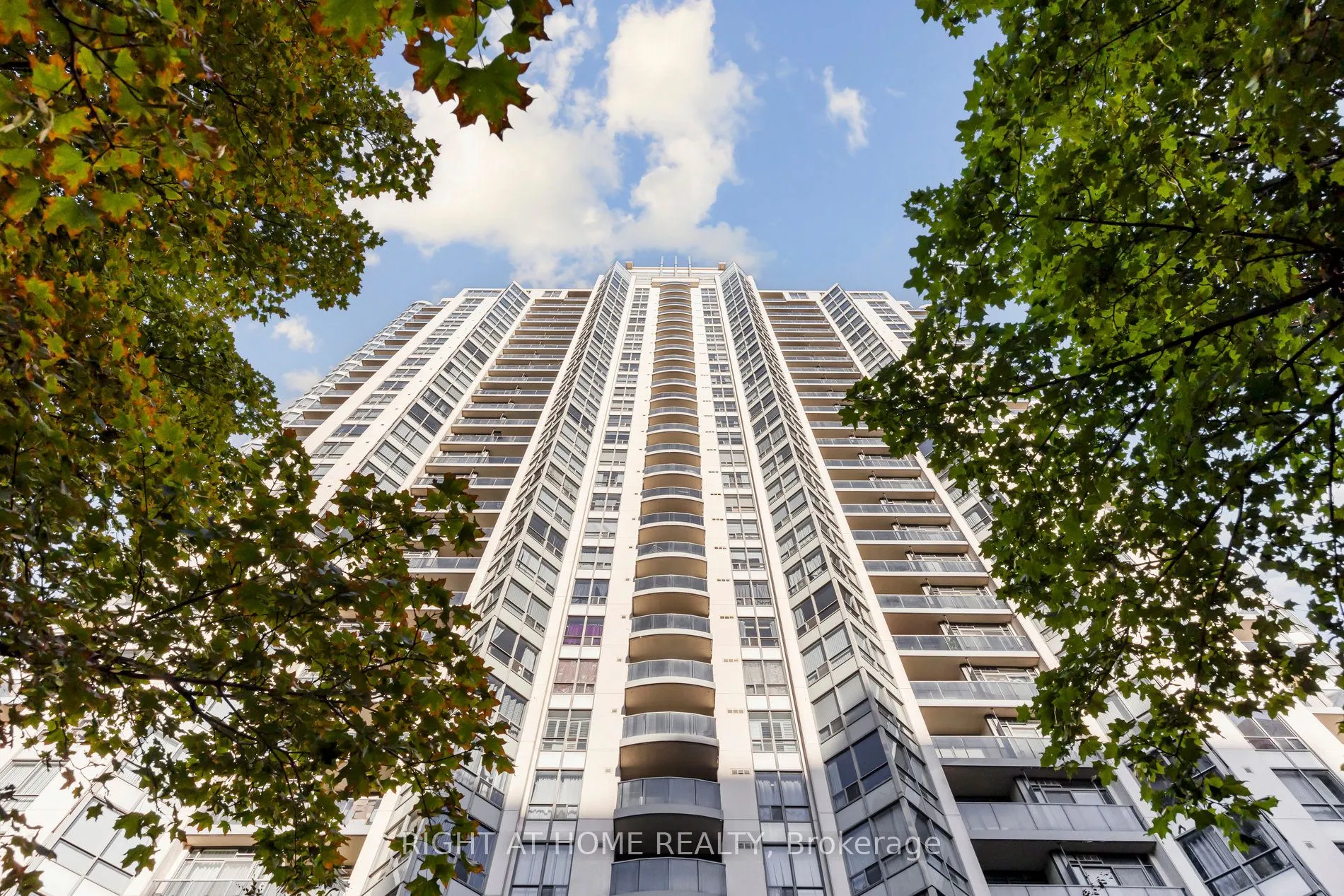 10 Northtown Way, #1905