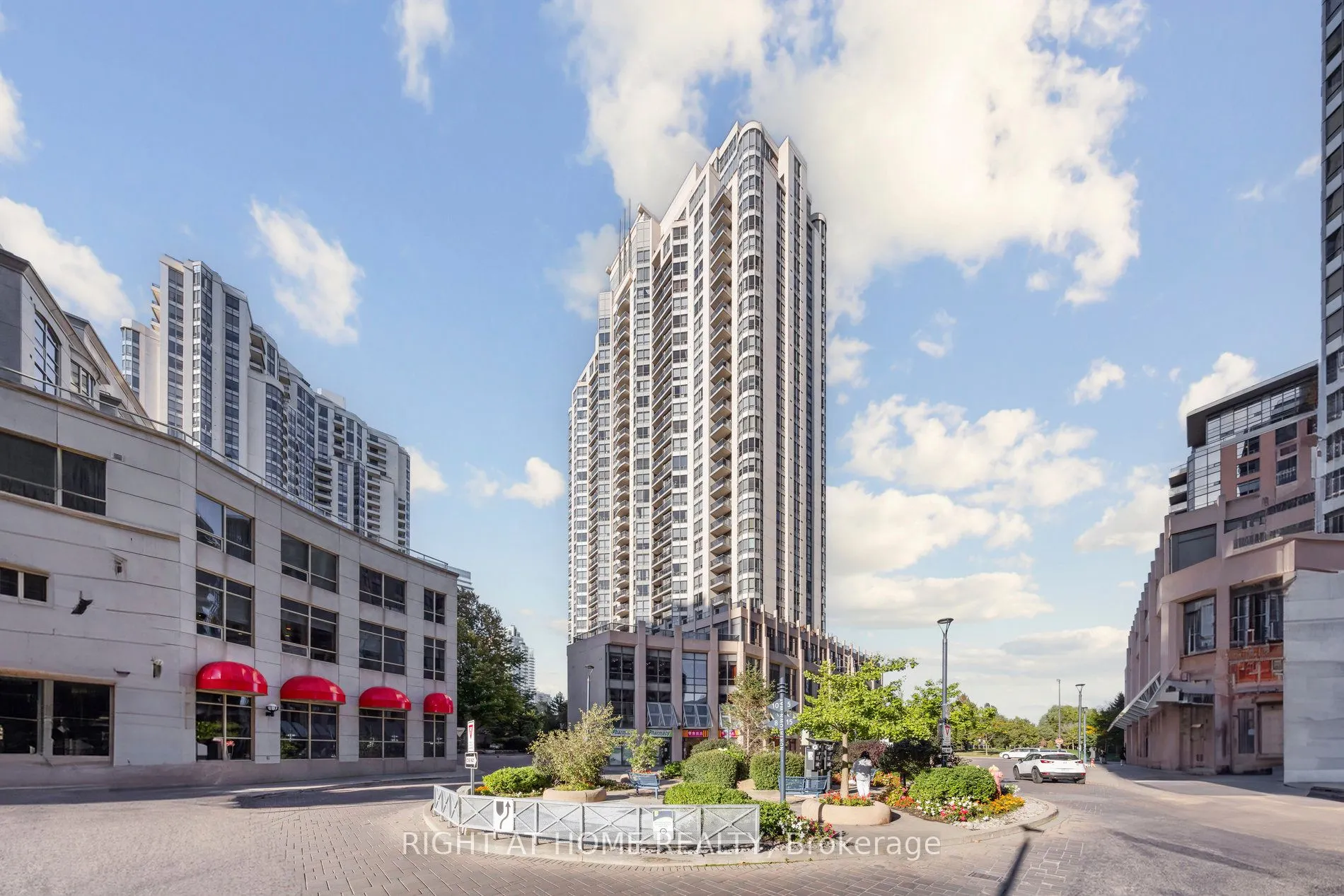 10 Northtown Way, #1905
