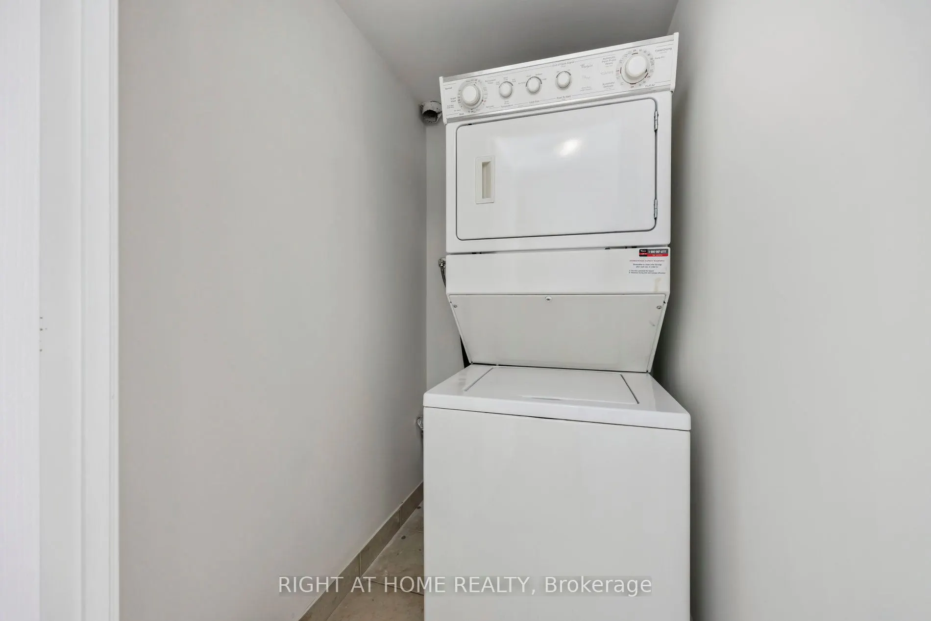 10 Northtown Way, #1905