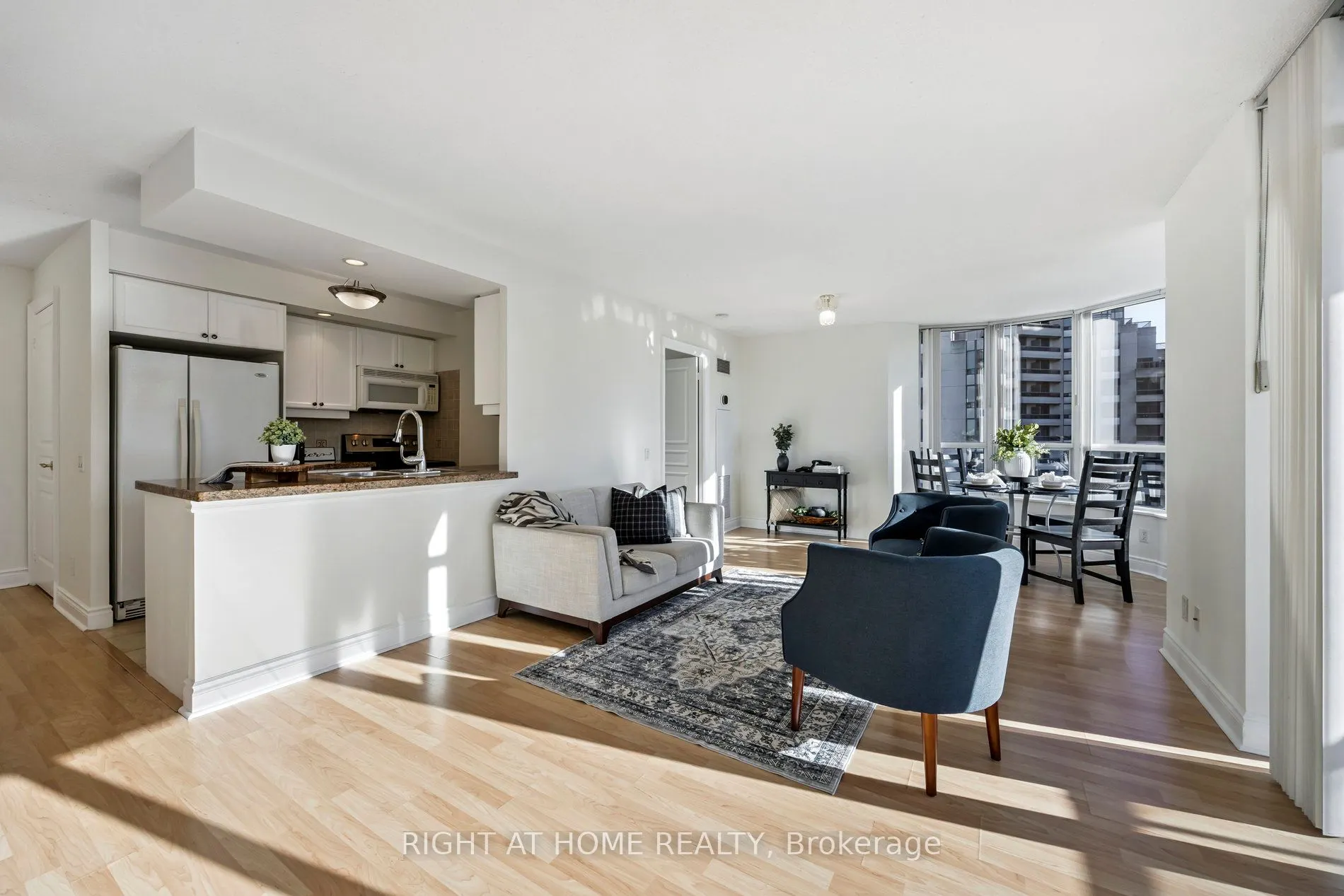 10 Northtown Way, #1905