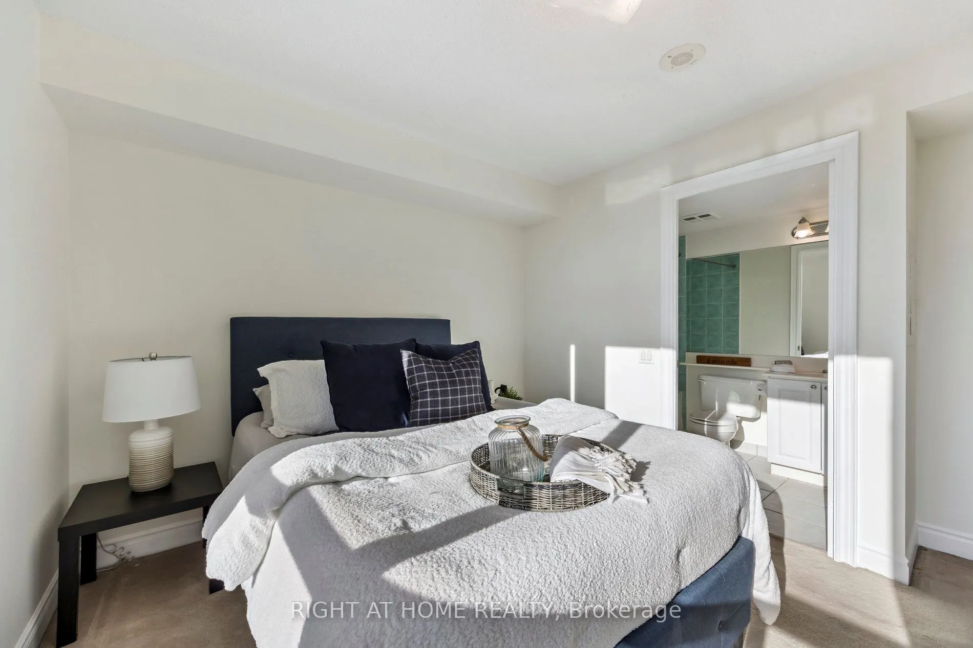 10 Northtown Way, #1905