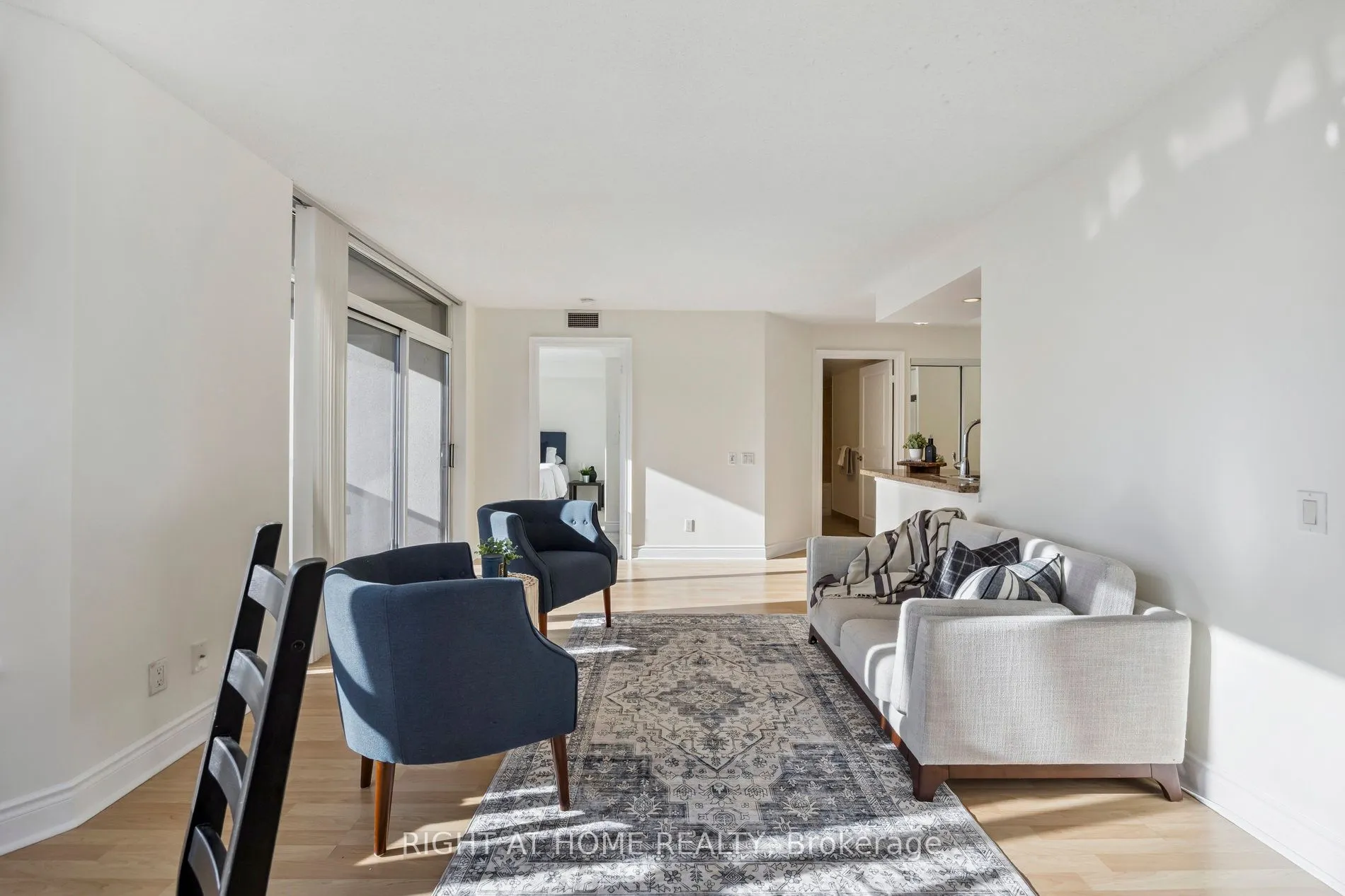10 Northtown Way, #1905