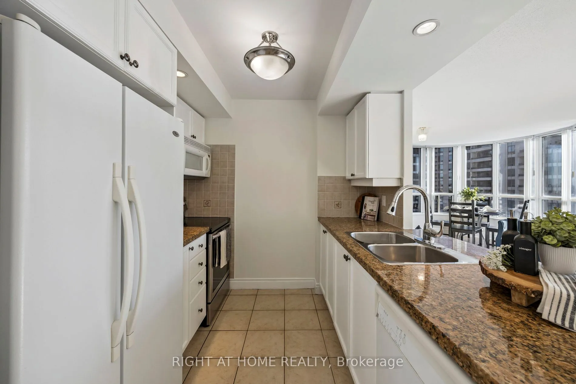 10 Northtown Way, #1905