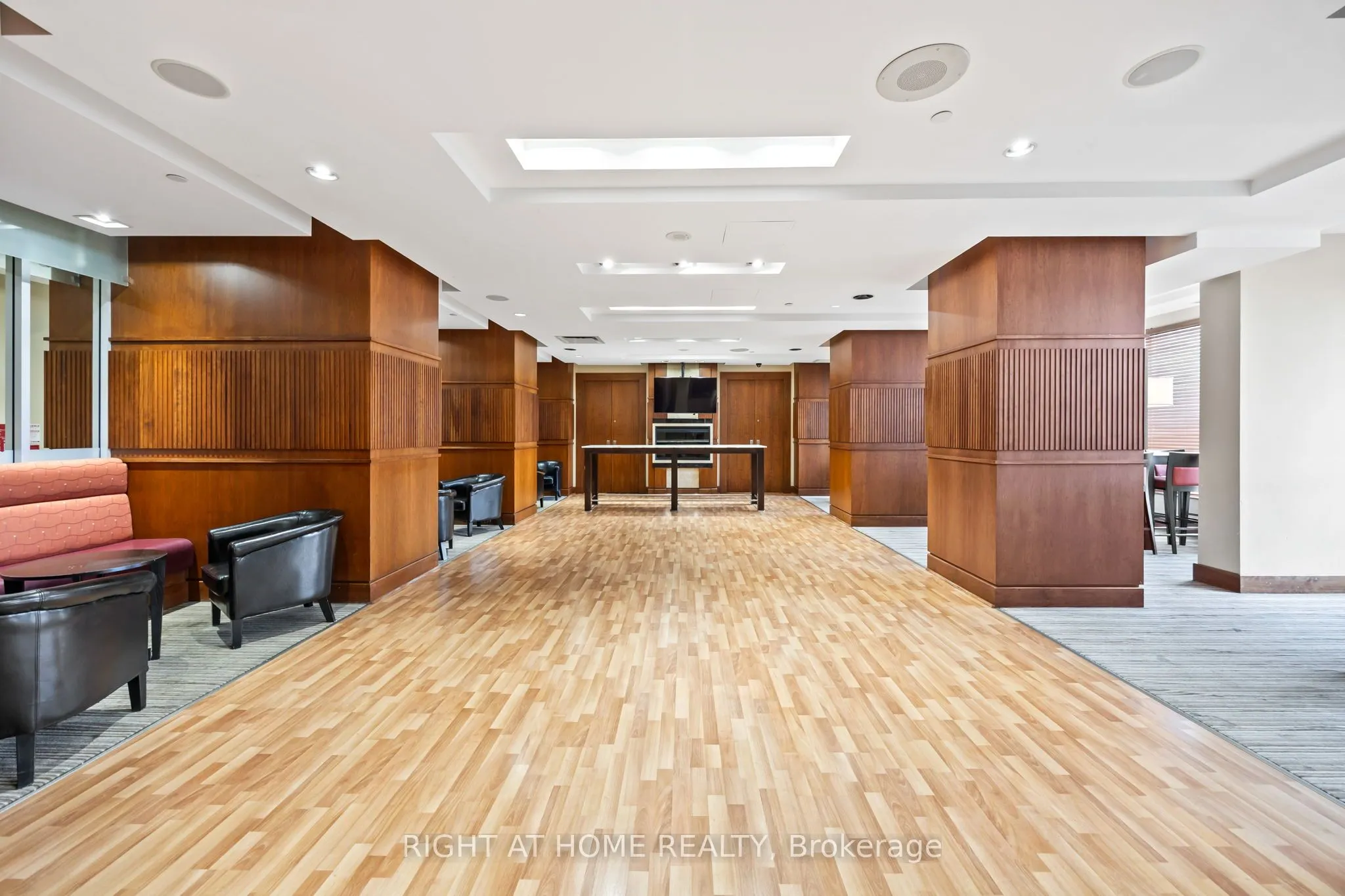 10 Northtown Way, #1905