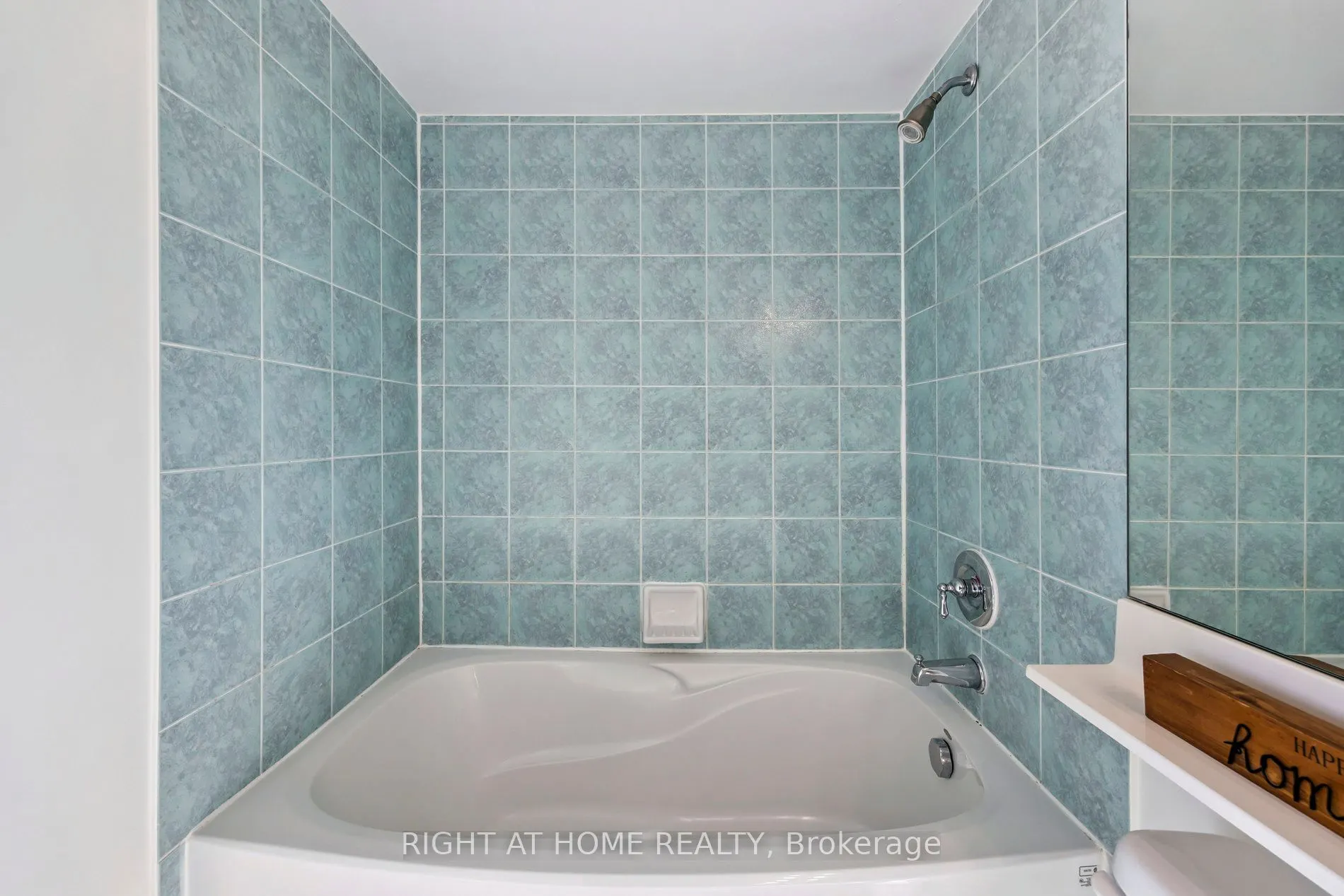 10 Northtown Way, #1905