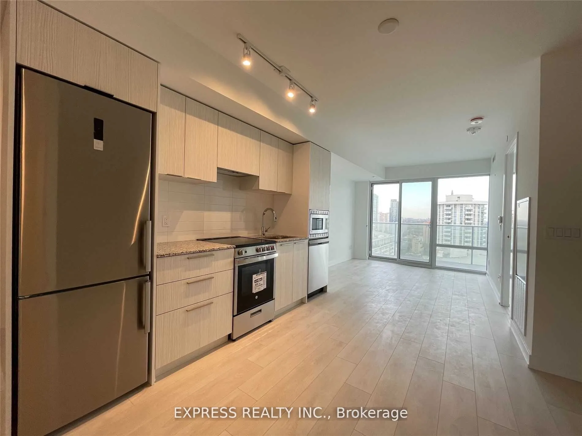 501 Yonge Street, #2007