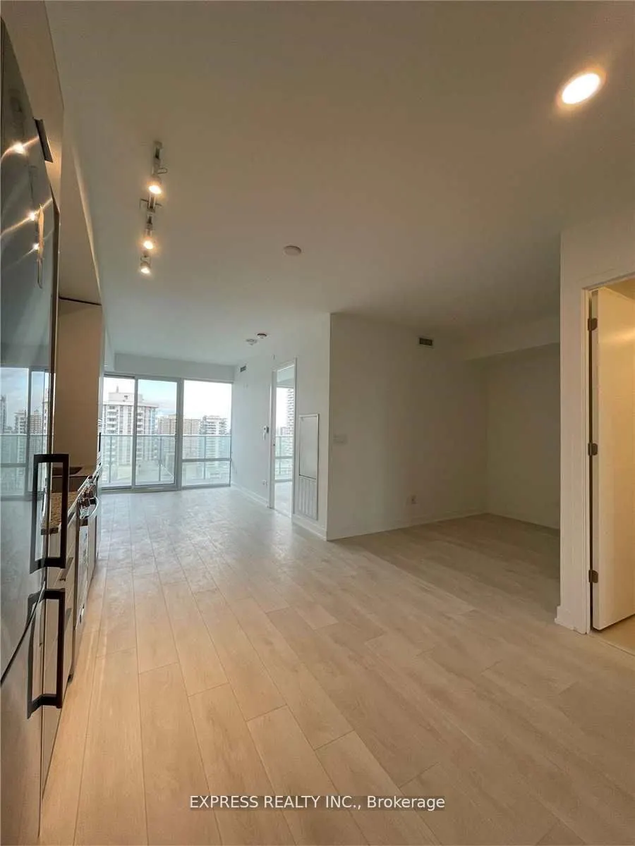 501 Yonge Street, #2007