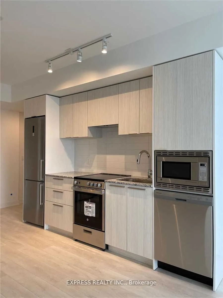 501 Yonge Street, #2007