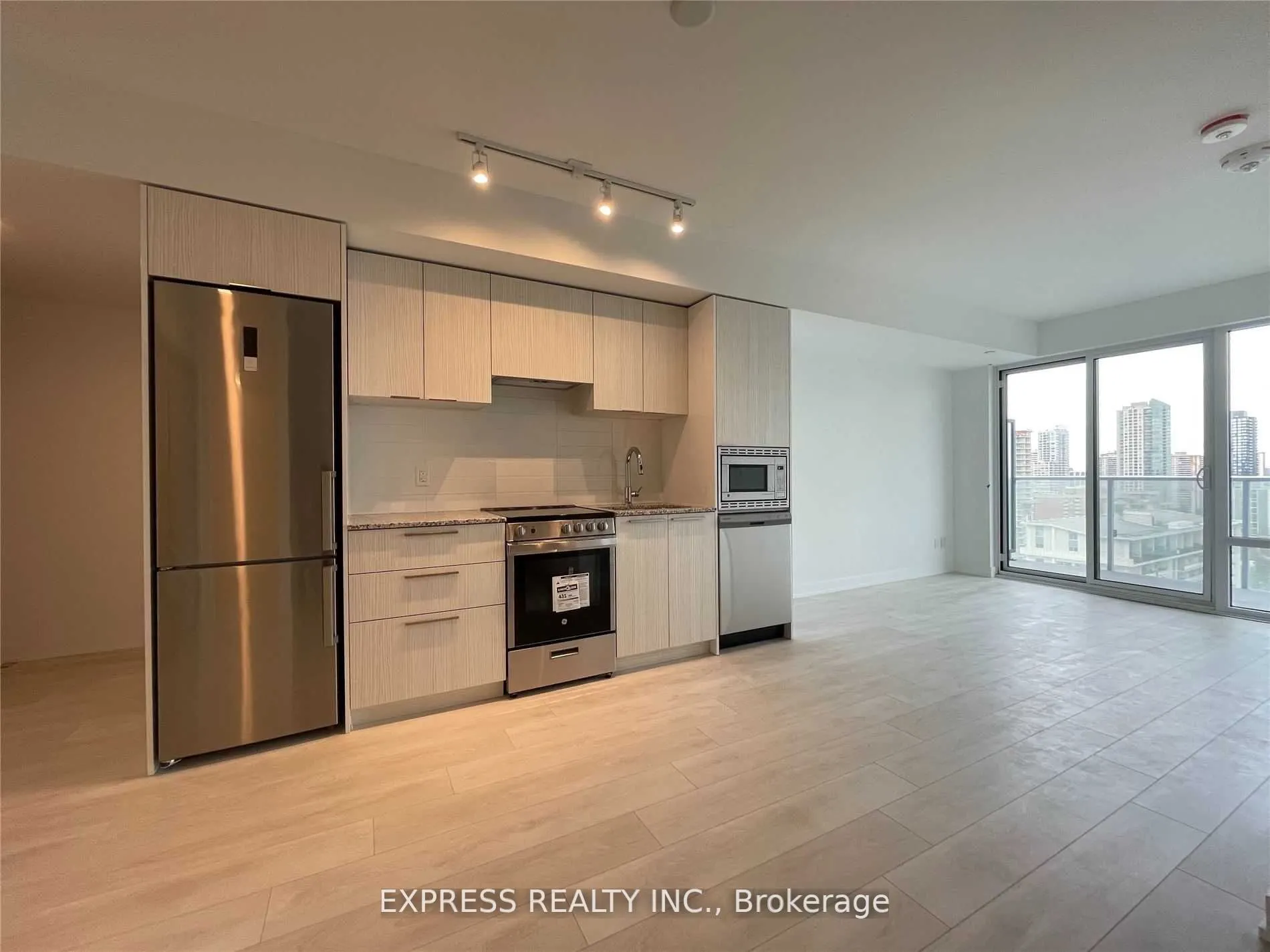 501 Yonge Street, #2007