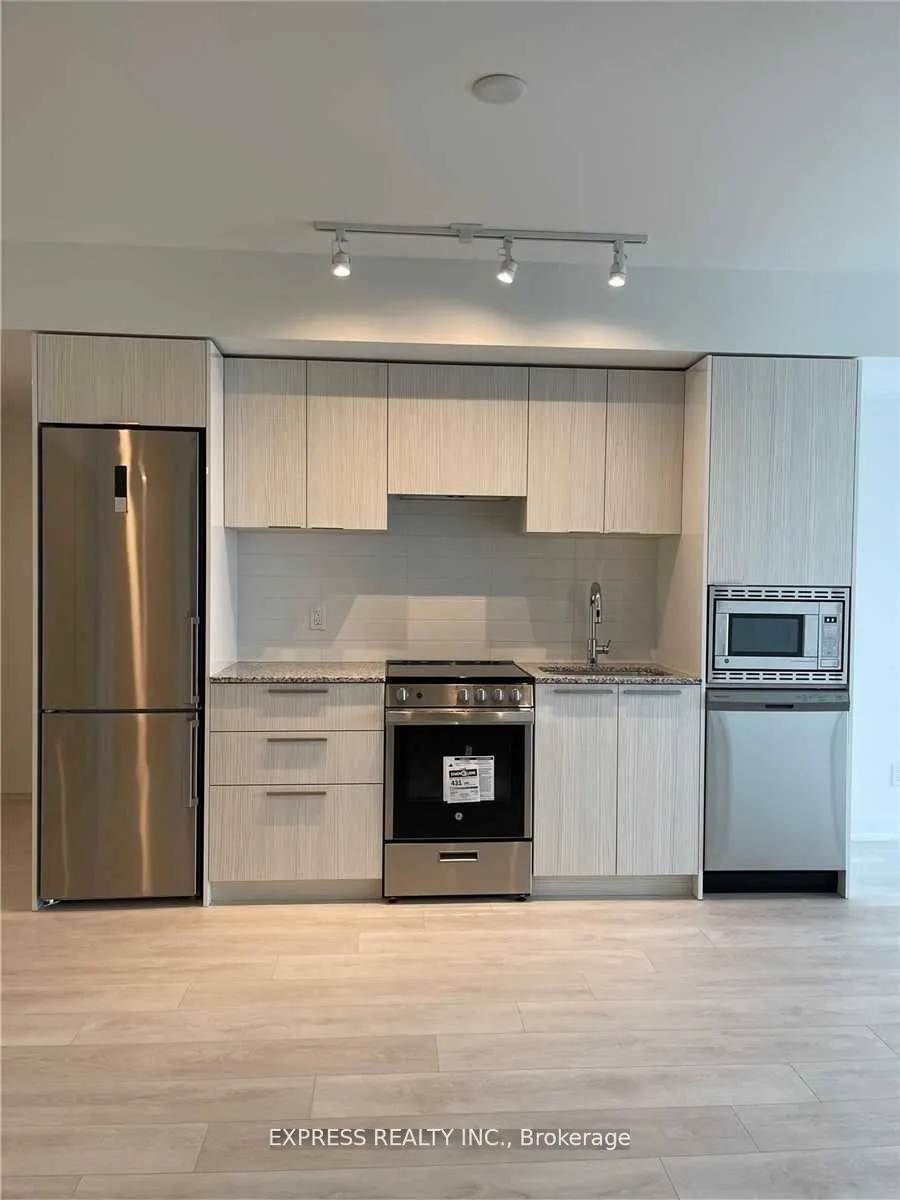 501 Yonge Street, #2007