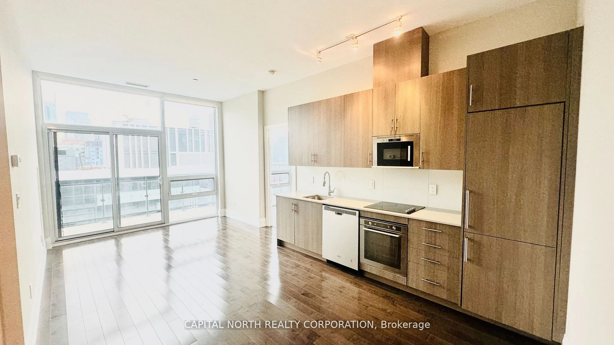 460 Adelaide Street E, #PH210