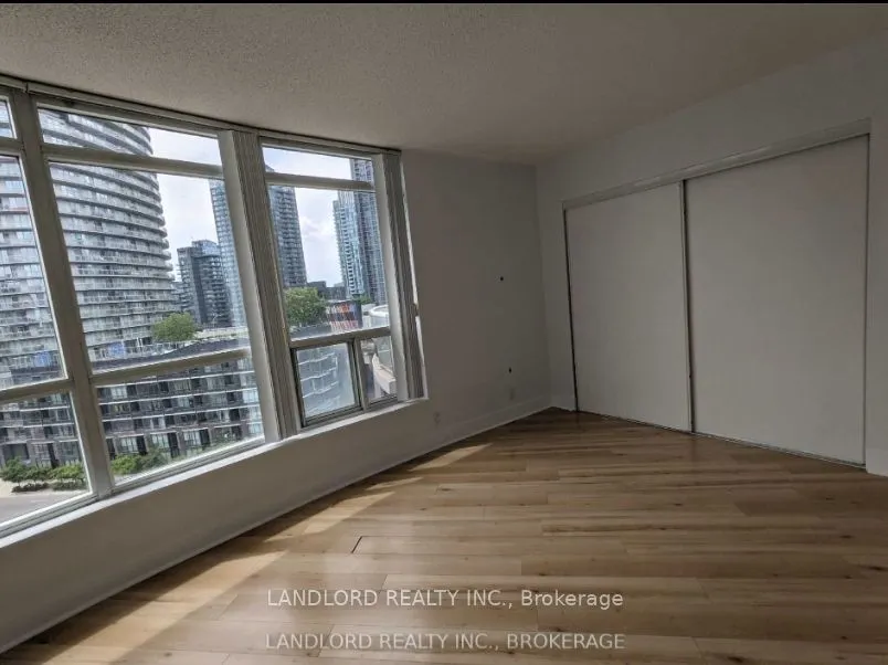 550 Queens Quay W, #1007
