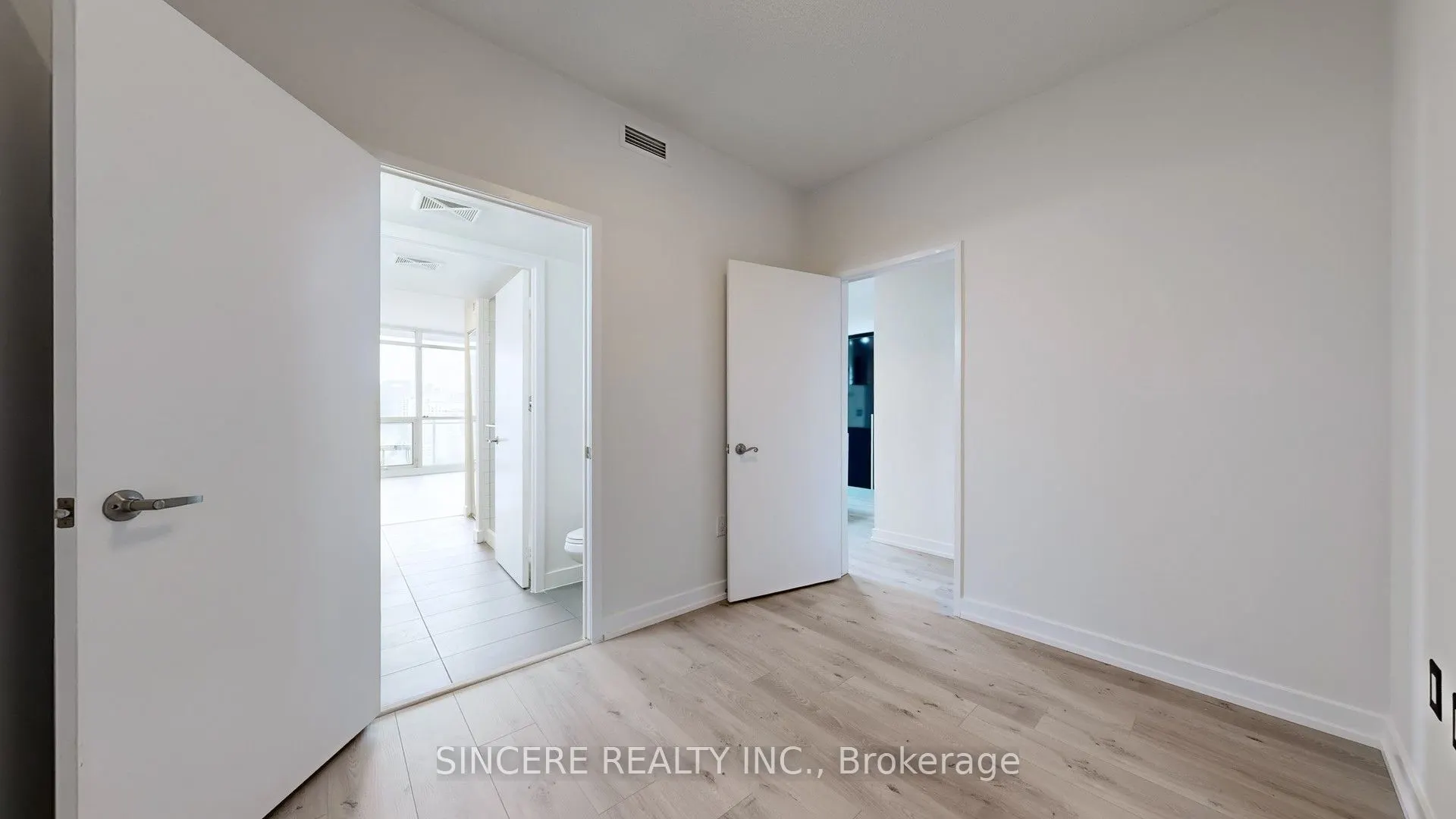 38 Dan Leckie Way, #2011