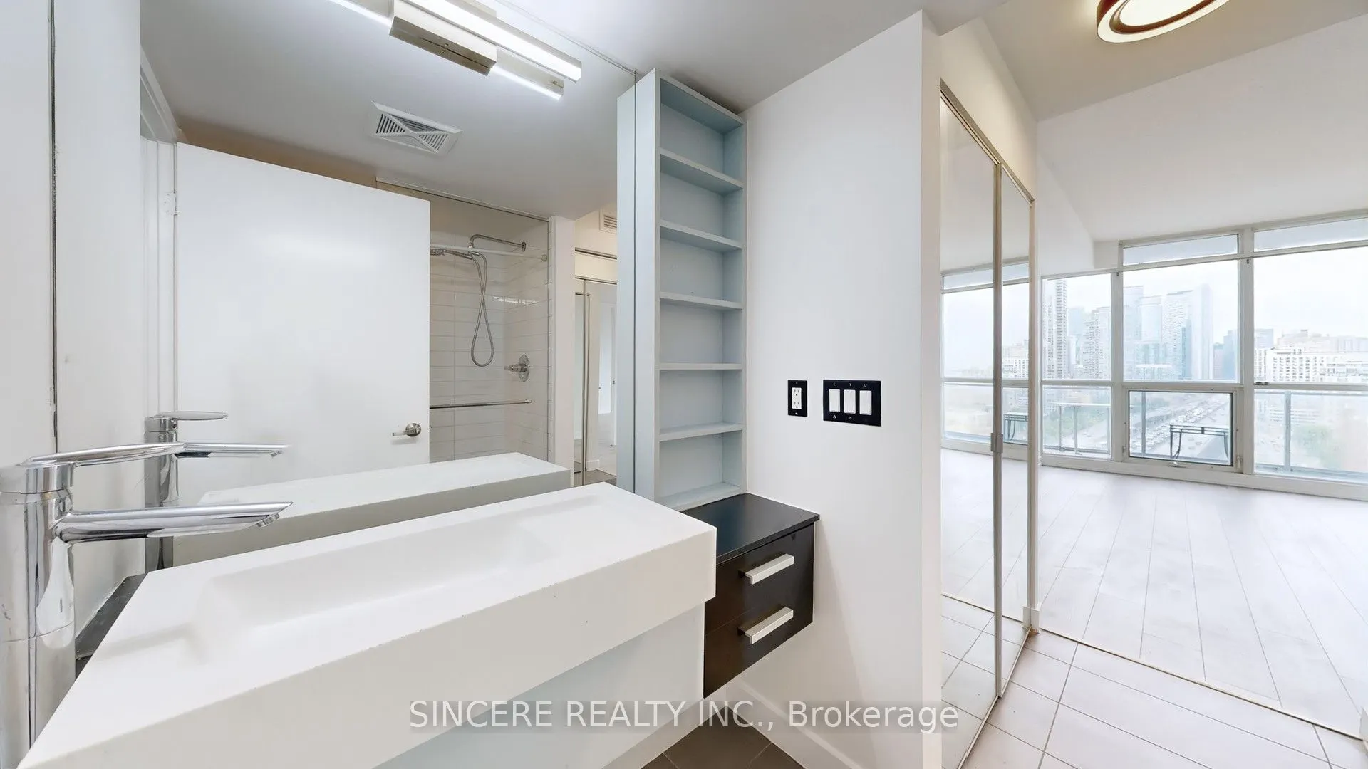 38 Dan Leckie Way, #2011