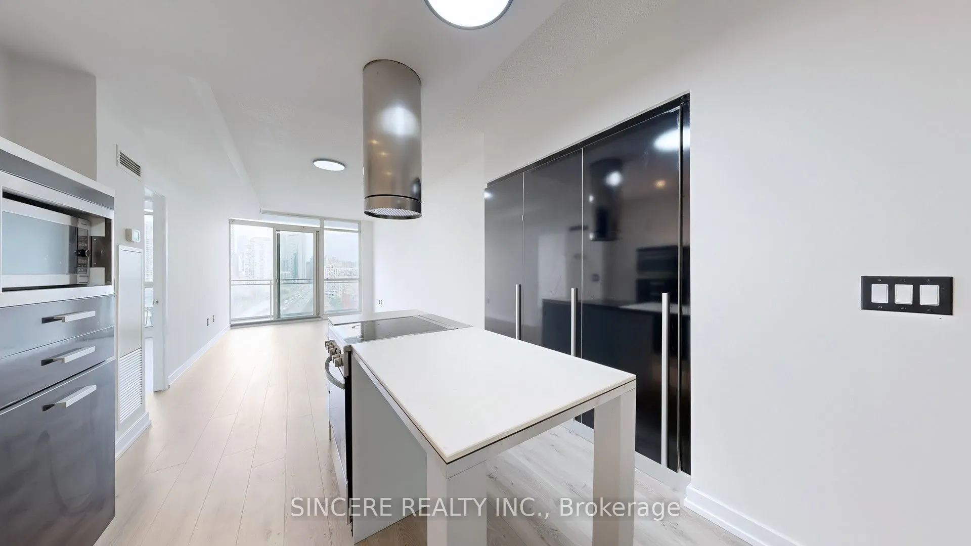 38 Dan Leckie Way, #2011