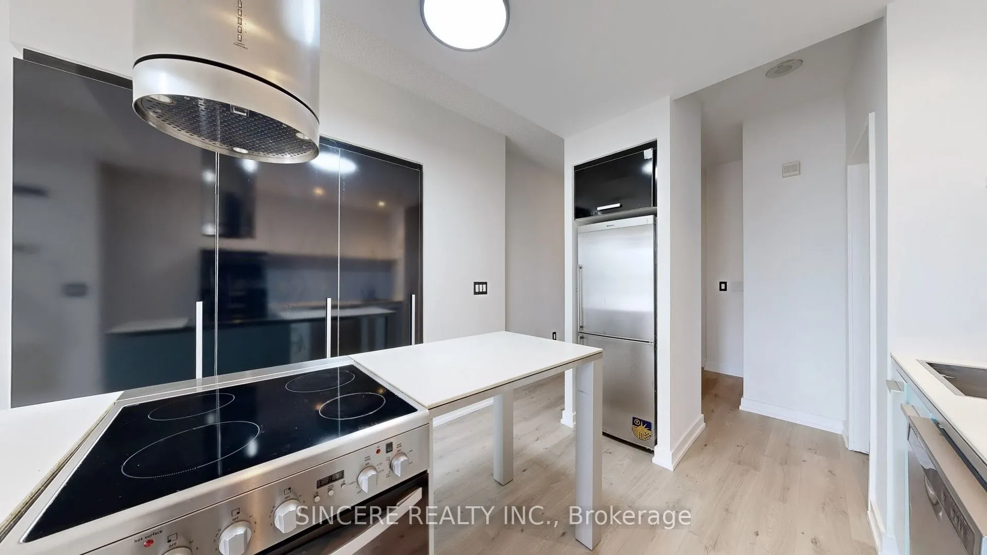 38 Dan Leckie Way, #2011