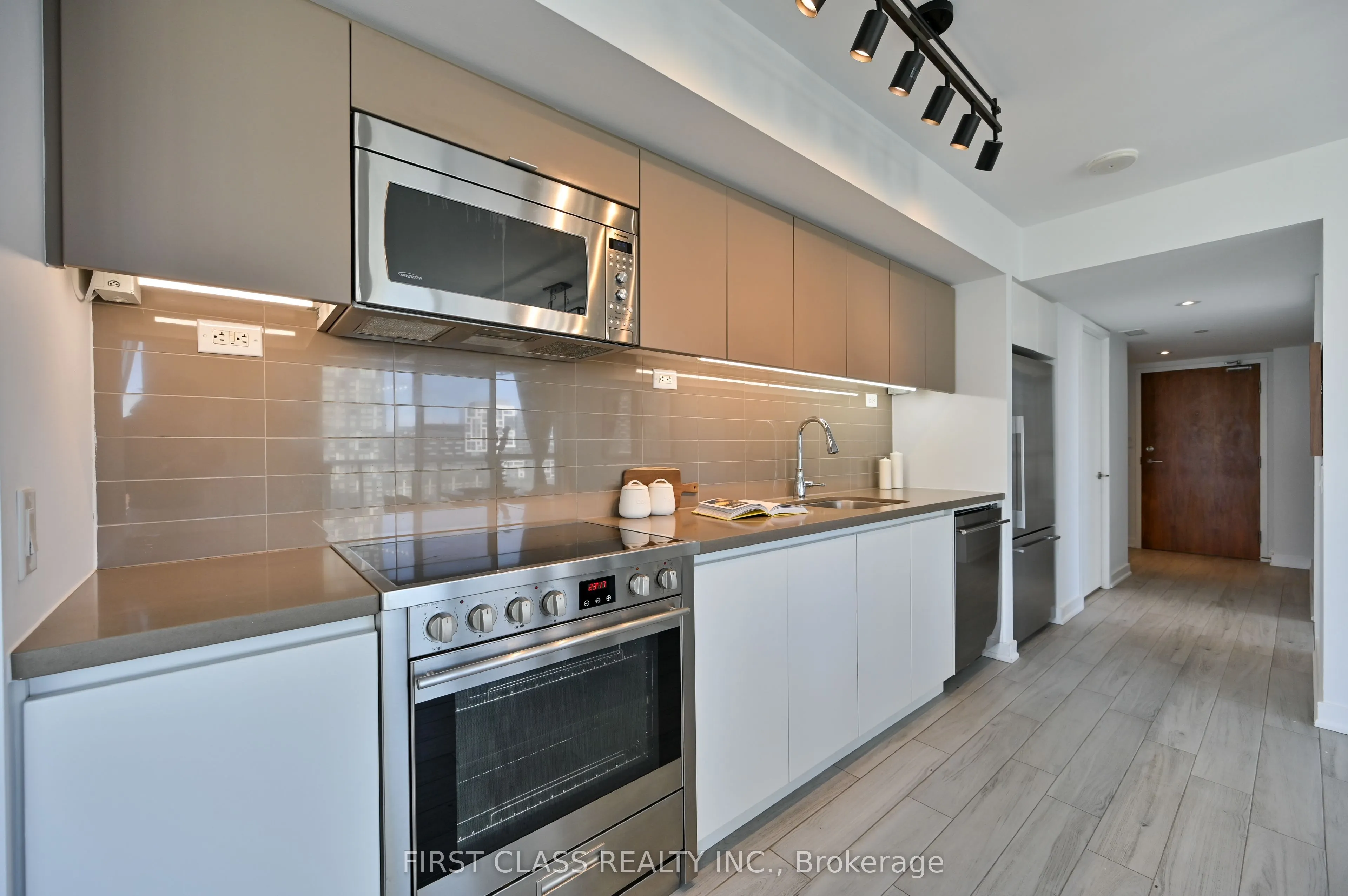 75 Queens Wharf Road, #1601