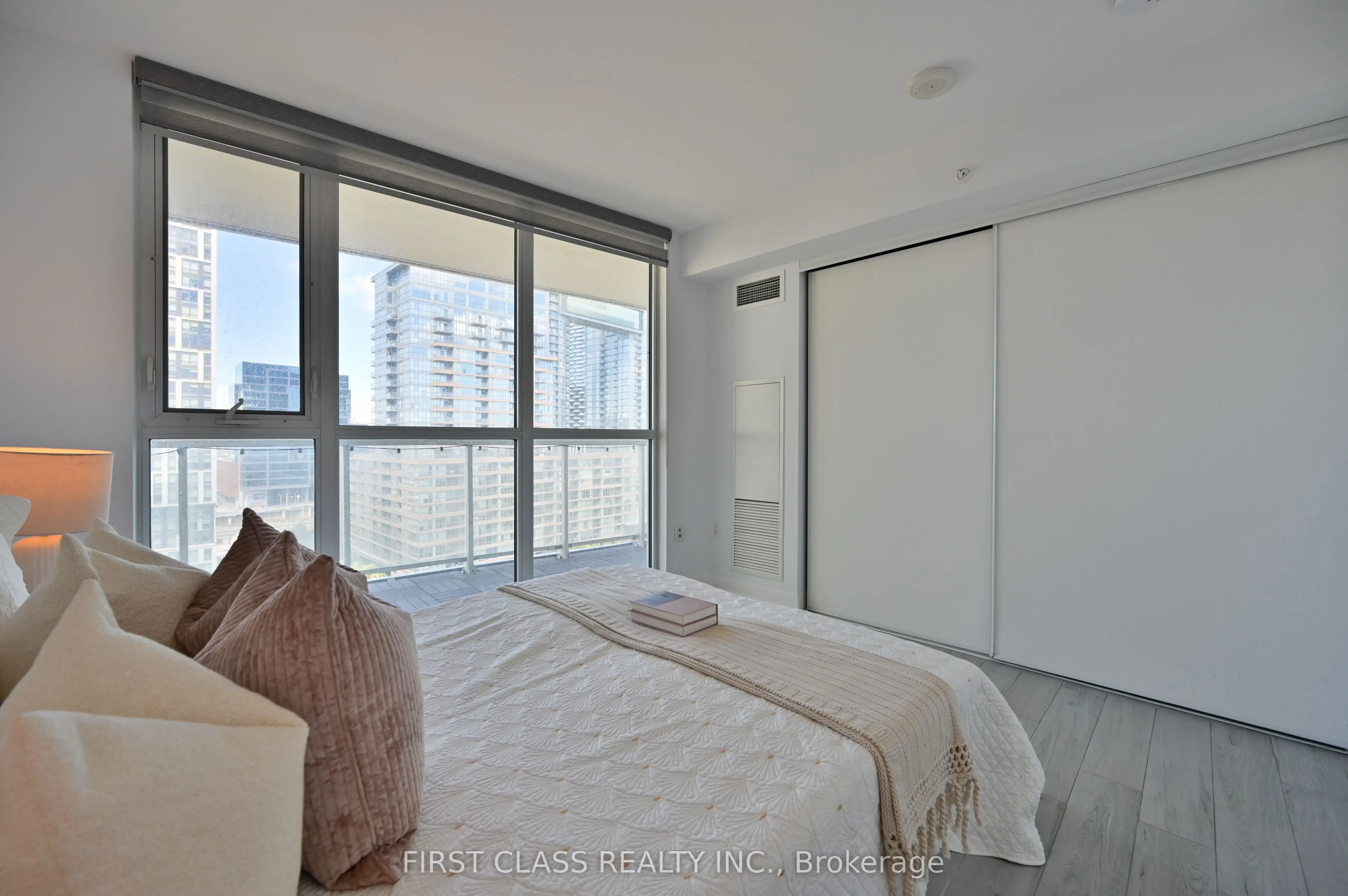 75 Queens Wharf Road, #1601
