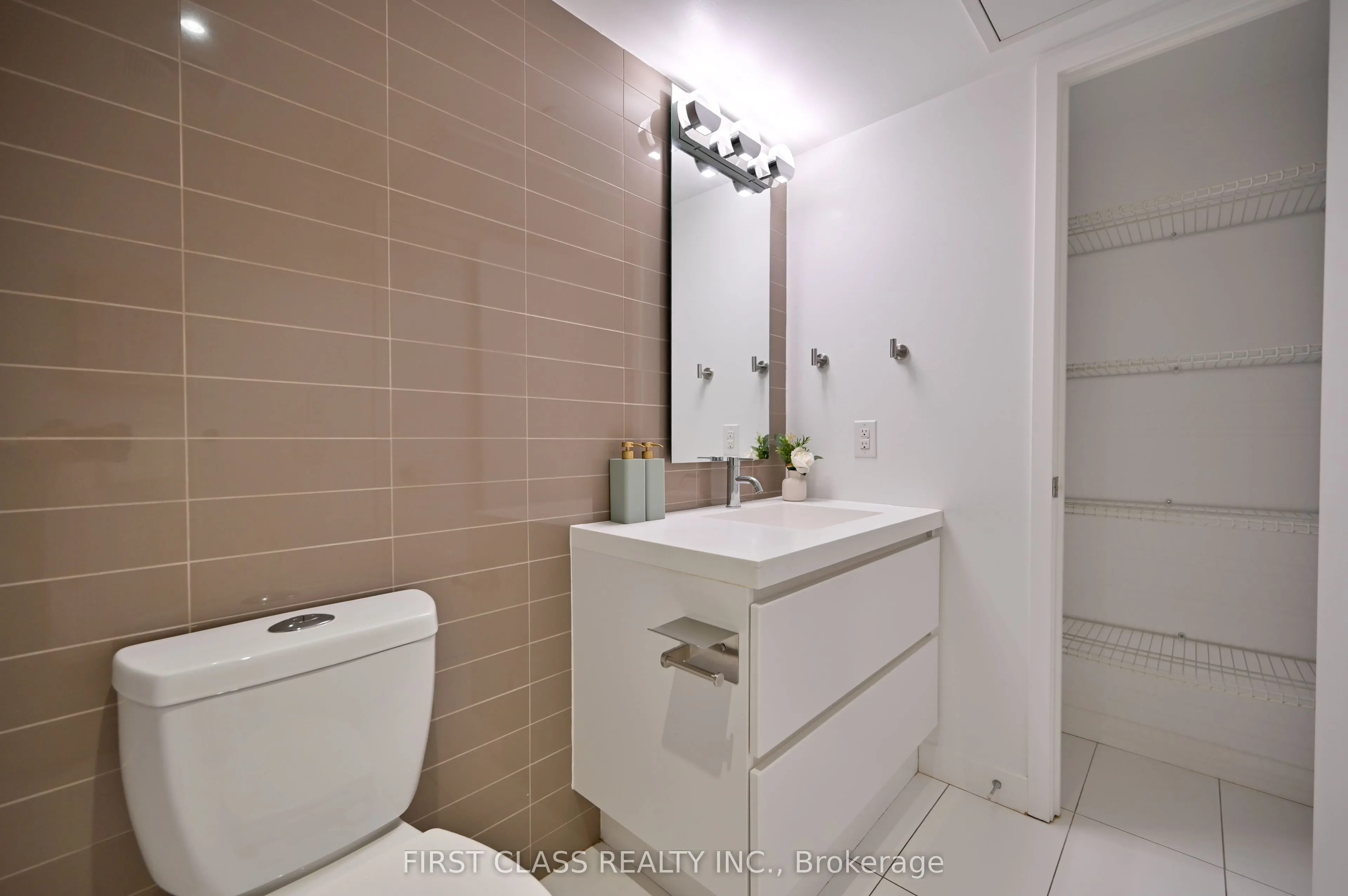 75 Queens Wharf Road, #1601