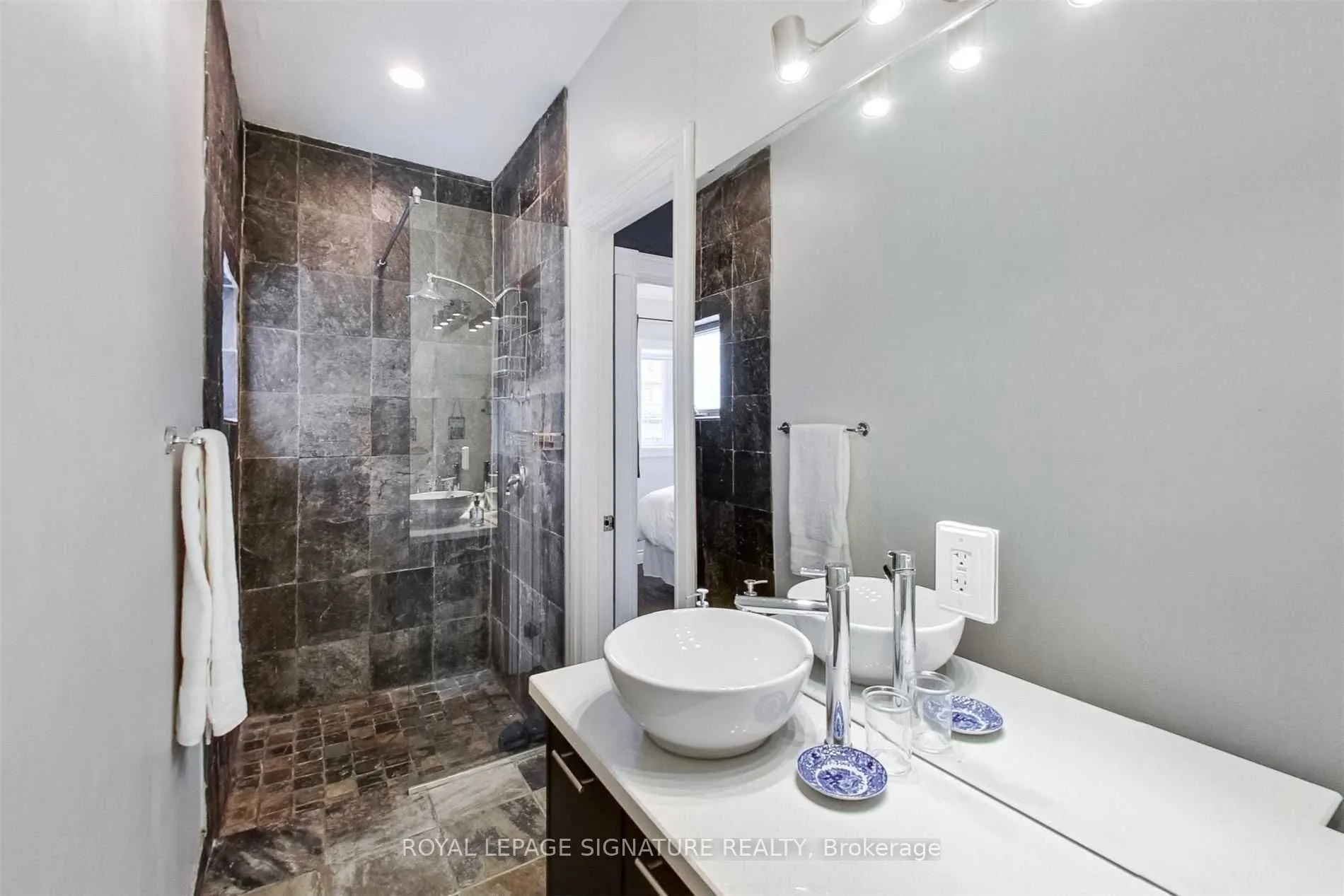 359 Clinton Street, #Main