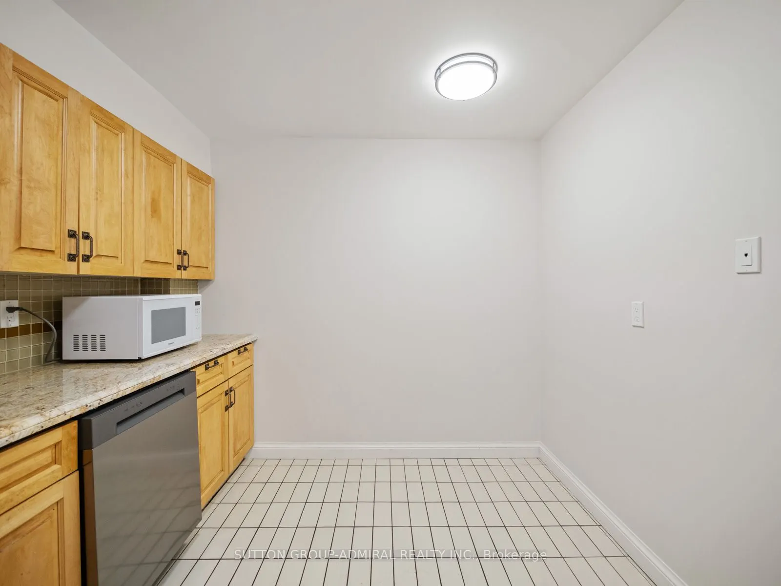 45 Carlton Street, #312