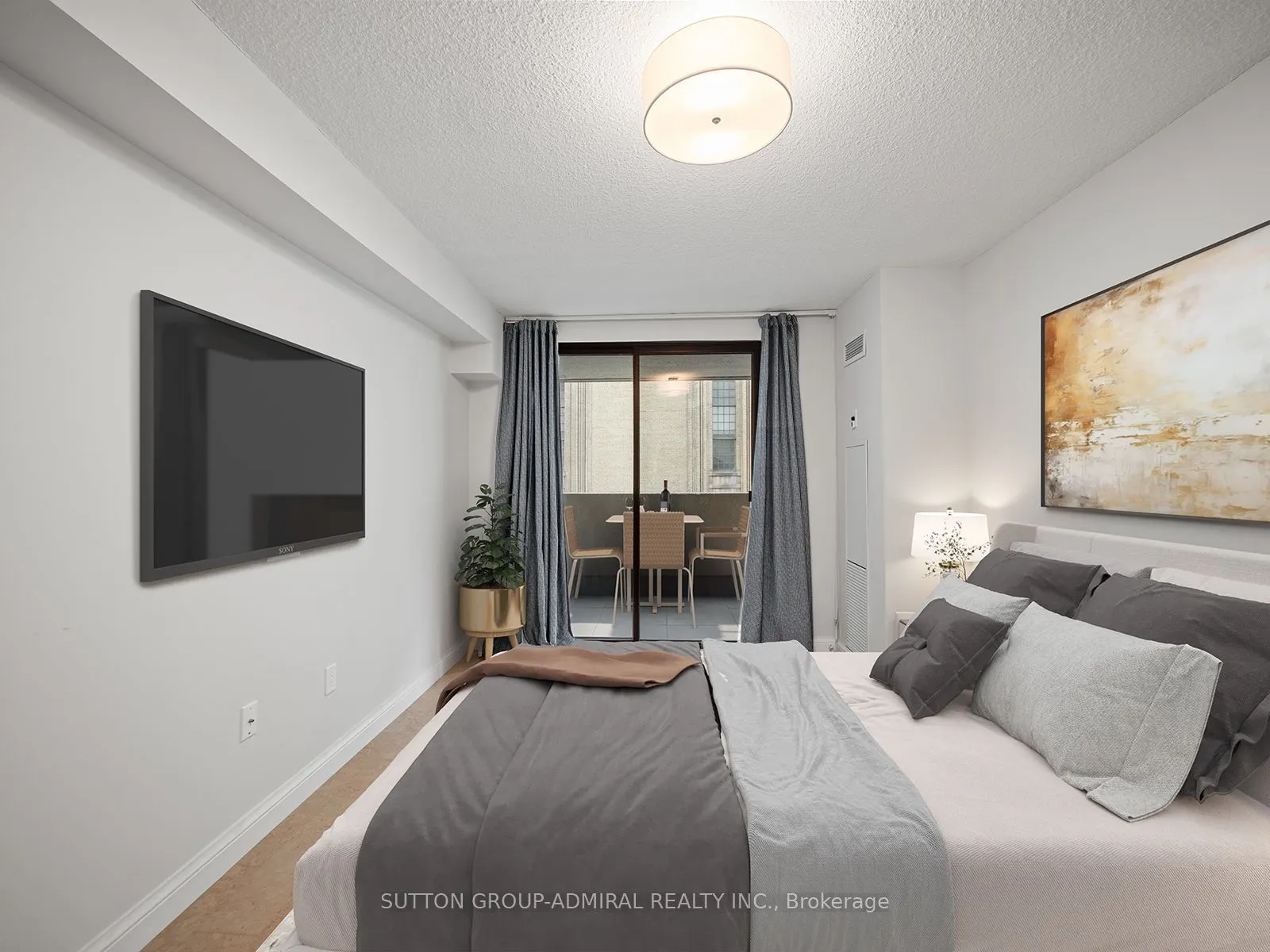 45 Carlton Street, #312