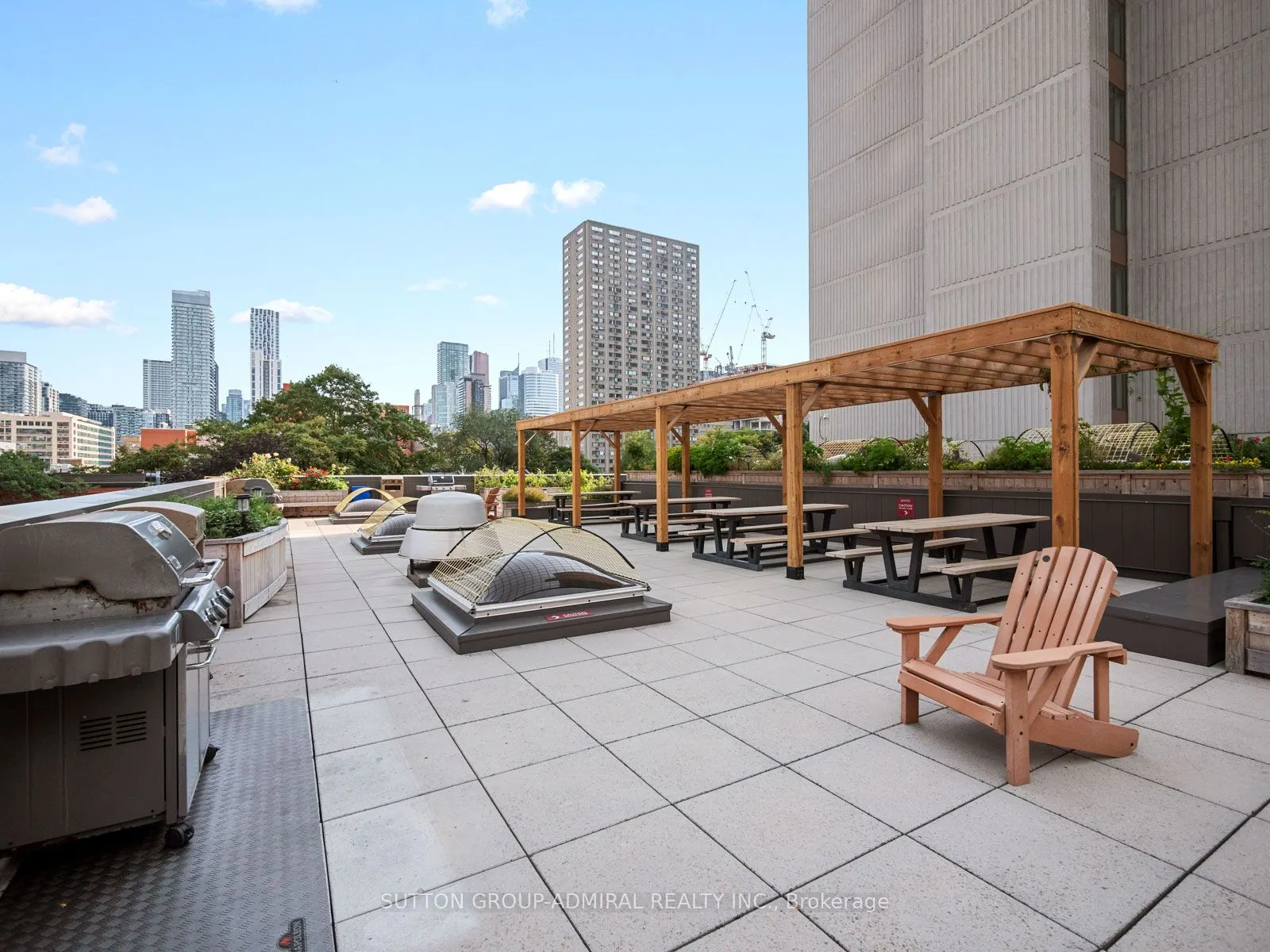 45 Carlton Street, #312