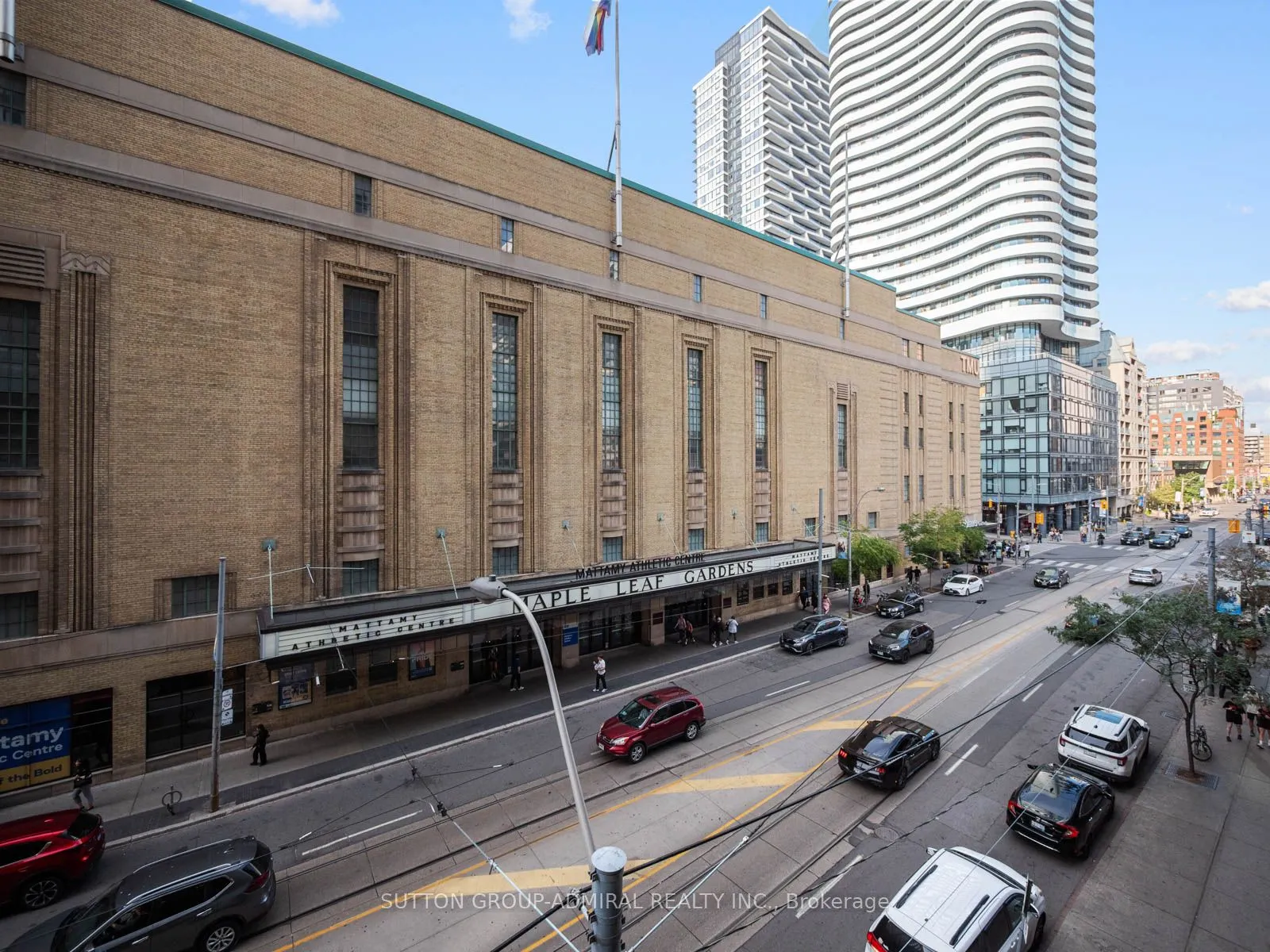 45 Carlton Street, #312