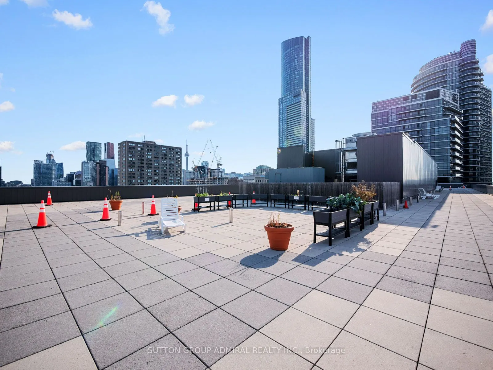 45 Carlton Street, #312