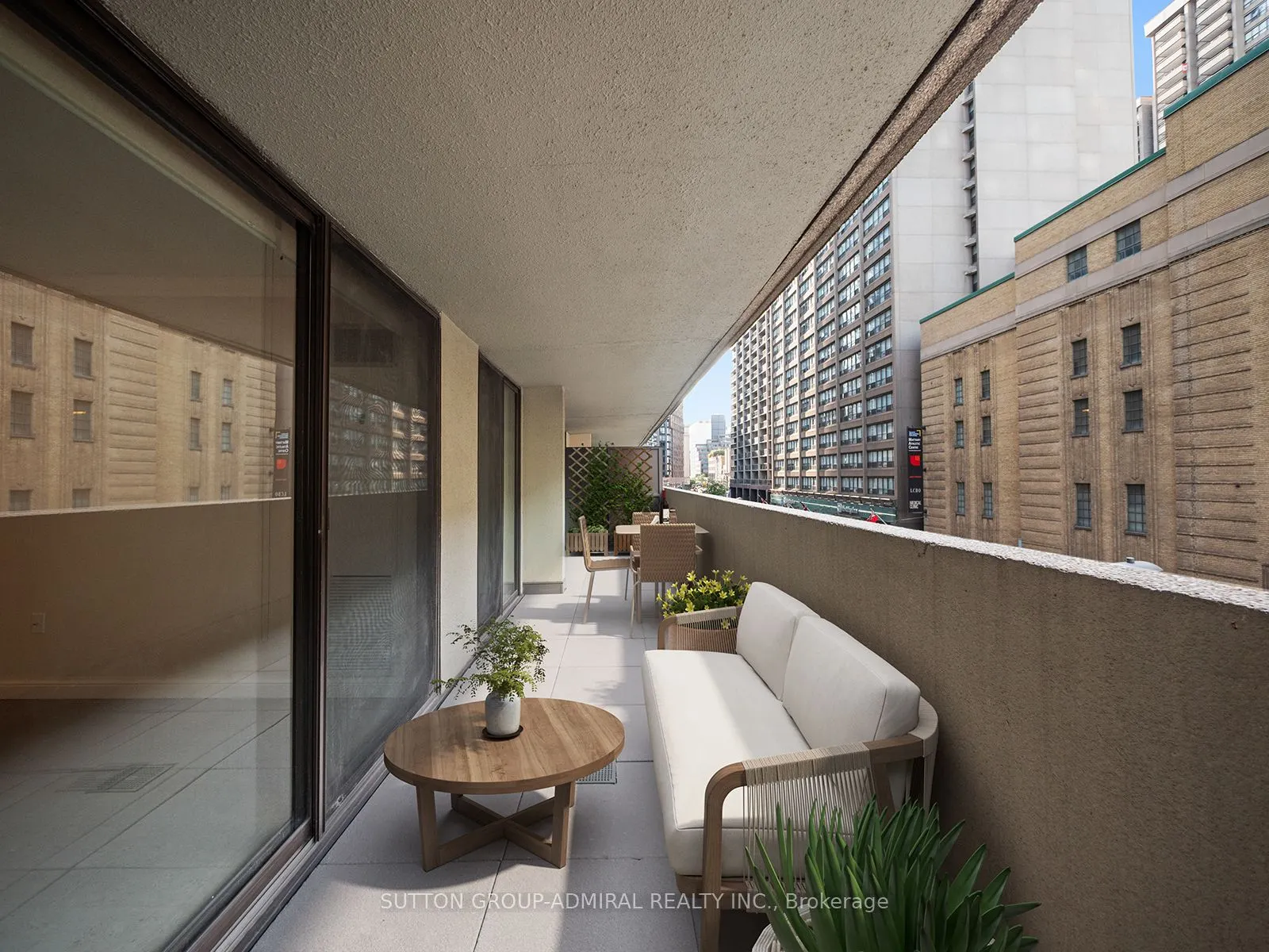 45 Carlton Street, #312