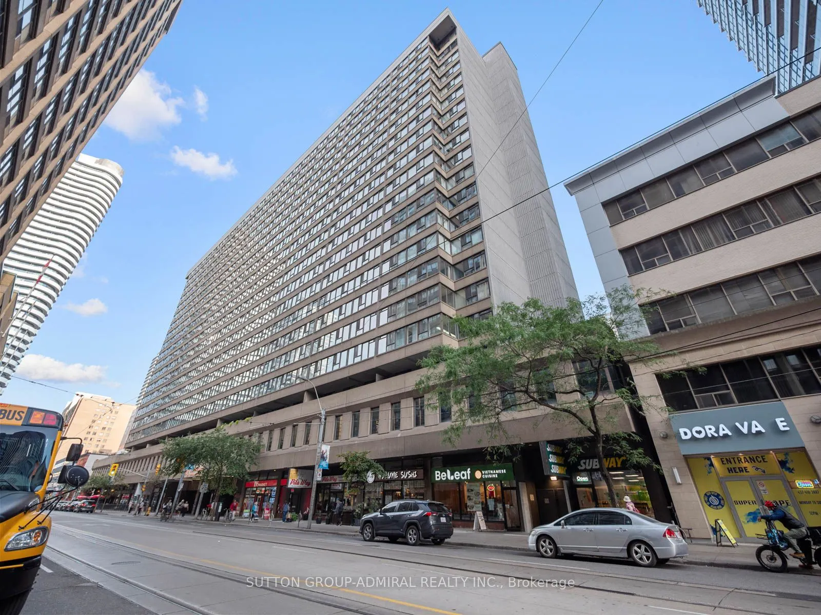 45 Carlton Street, #312