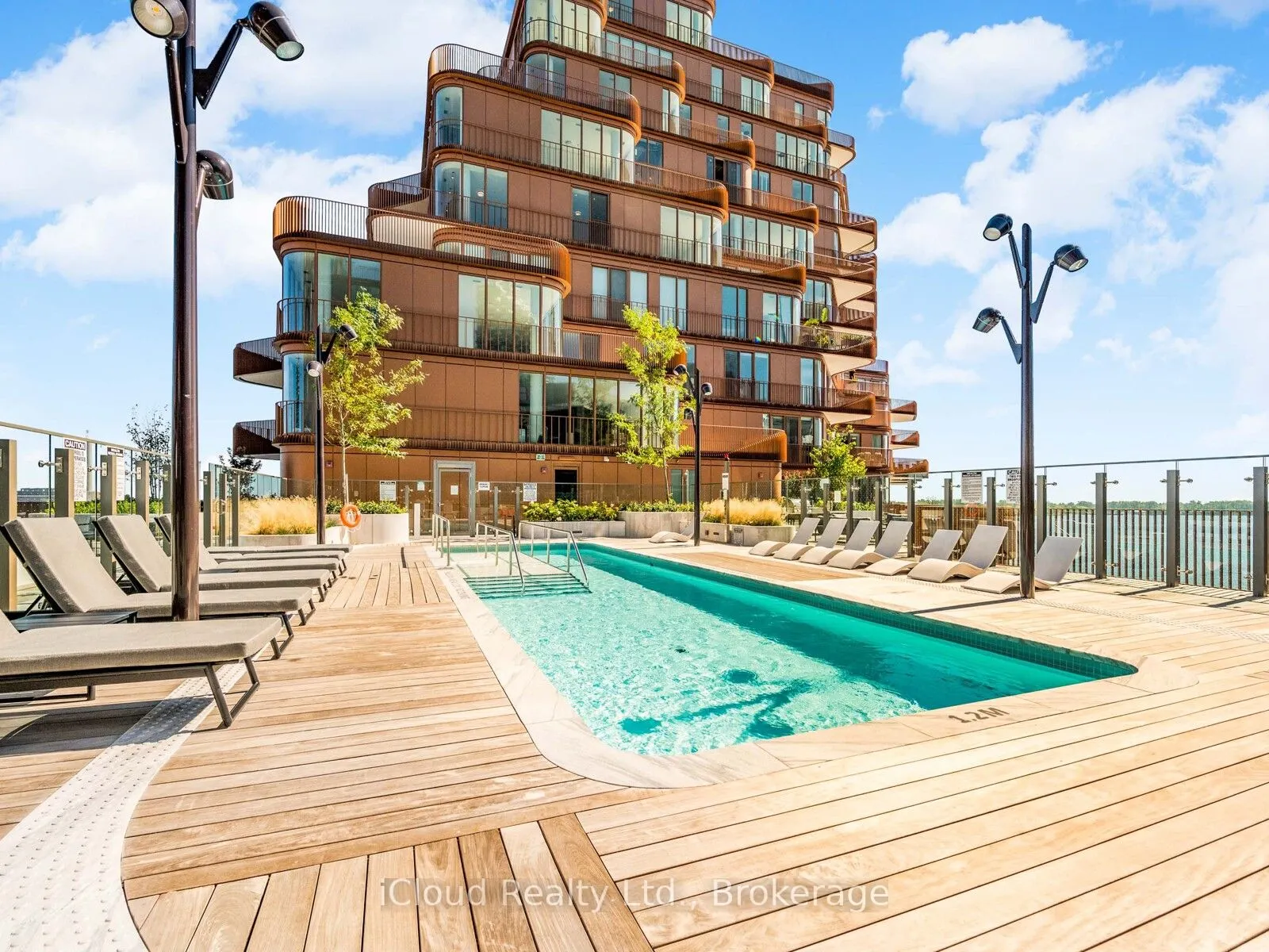 155 Merchants' Wharf, #331