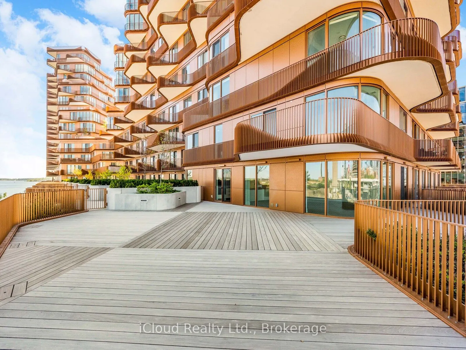 155 Merchants' Wharf, #331