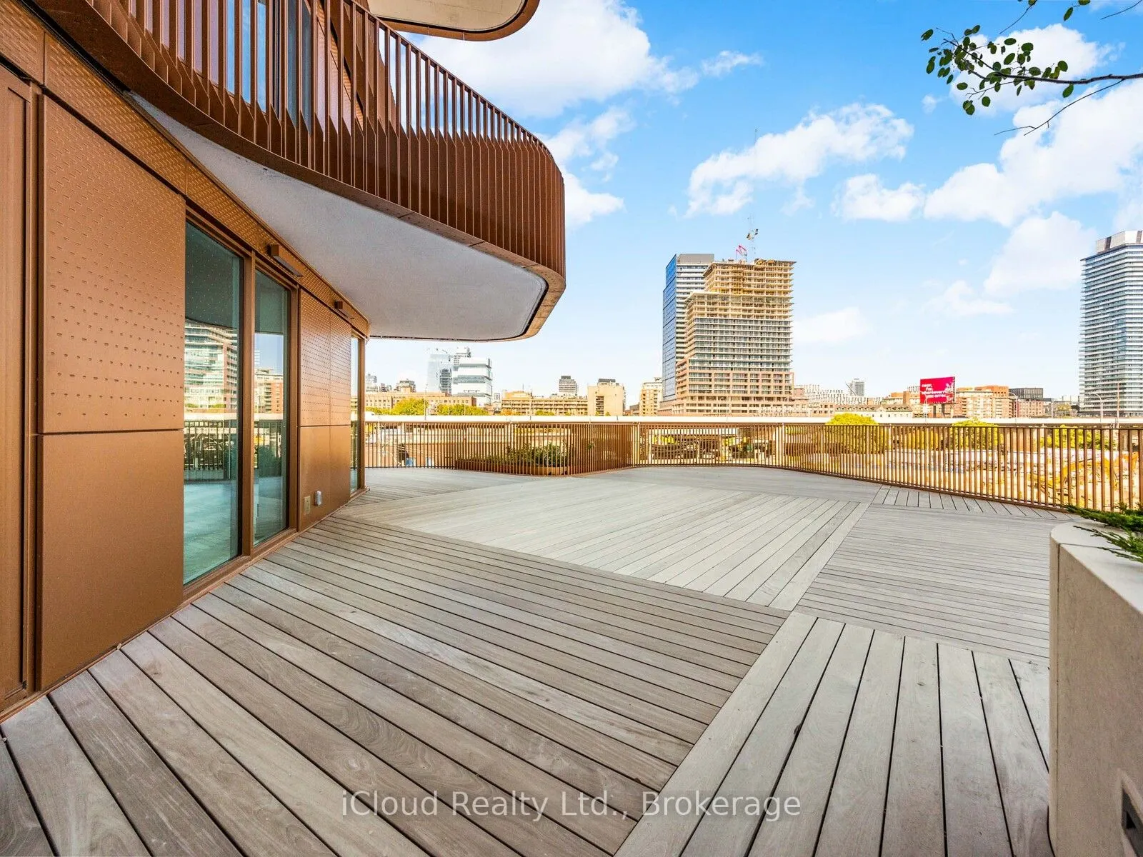 155 Merchants' Wharf, #331