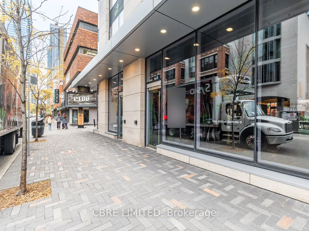 135 Yorkville Avenue, #100