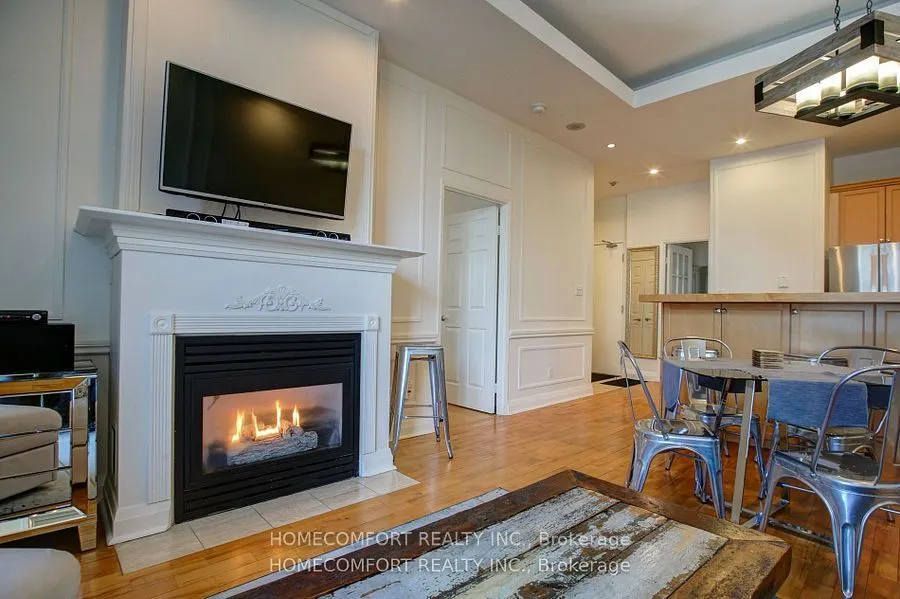 8 Wellesley Street E, #701