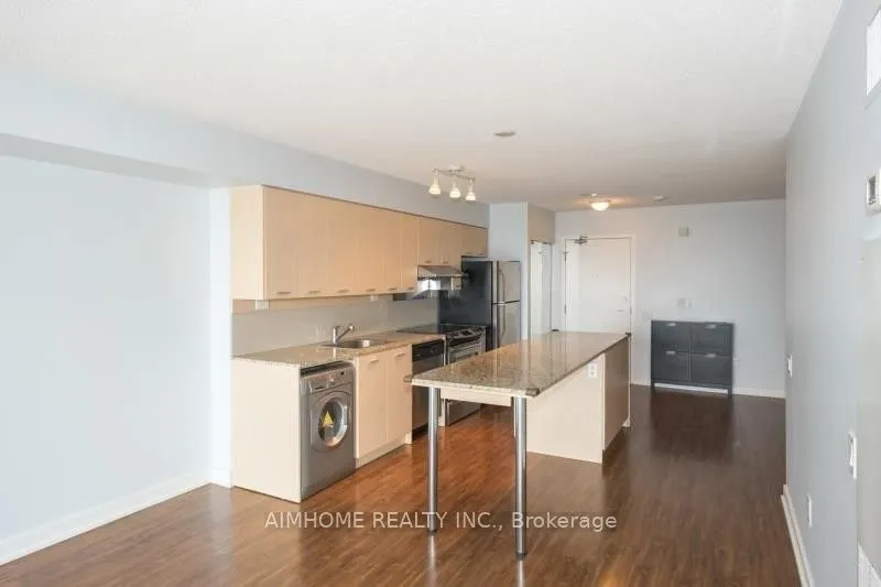 19 Singer Court, #906