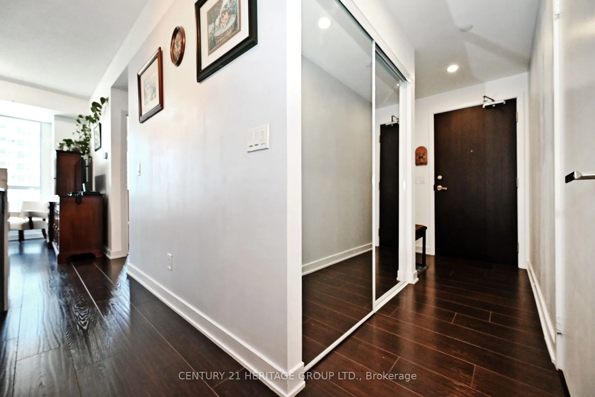 170 Sumach Street, #1201