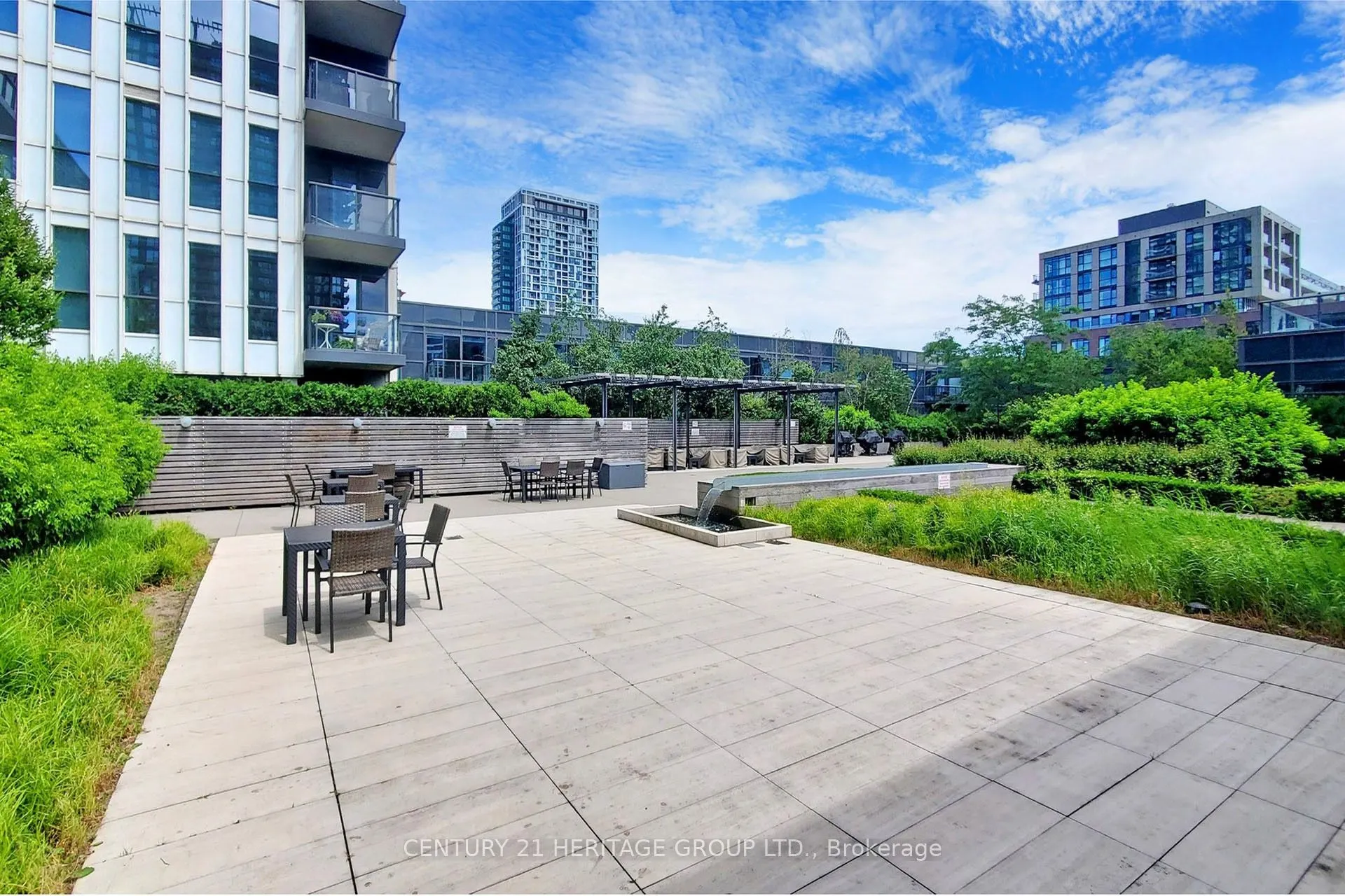 170 Sumach Street, #1201