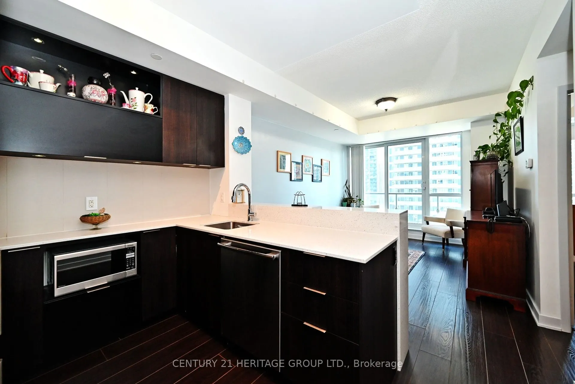 170 Sumach Street, #1201
