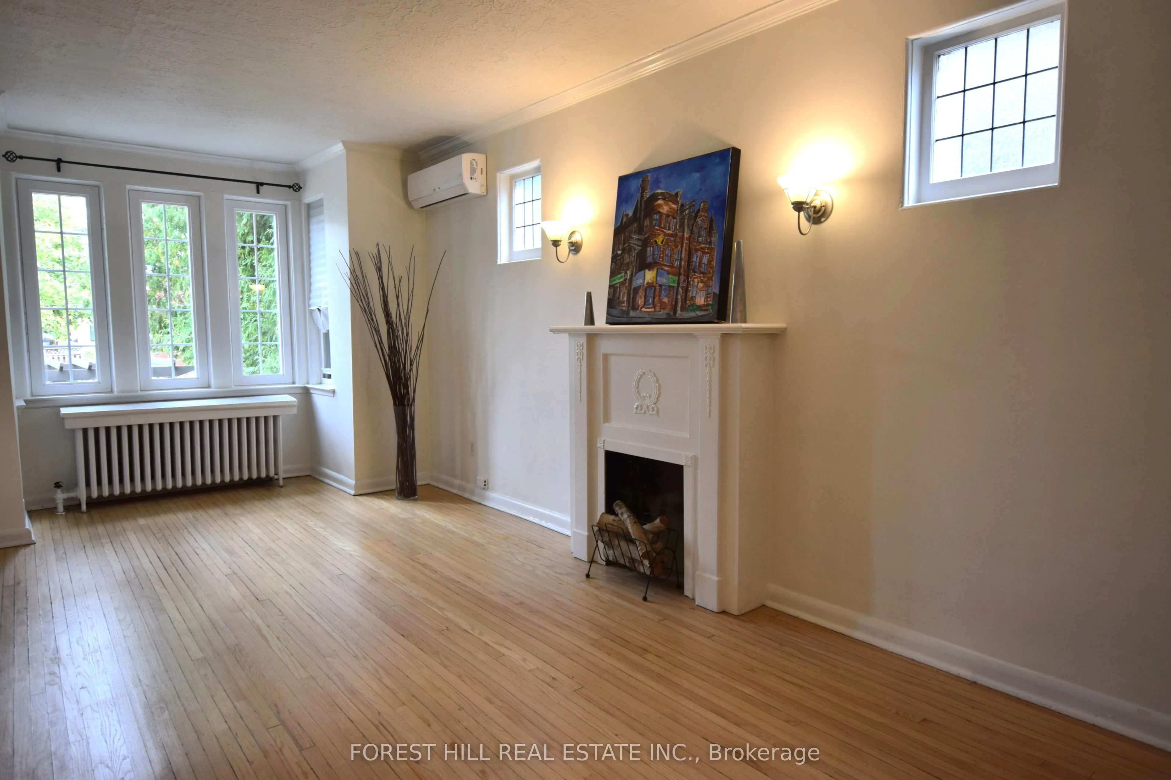 104 Braemar Avenue, #Main