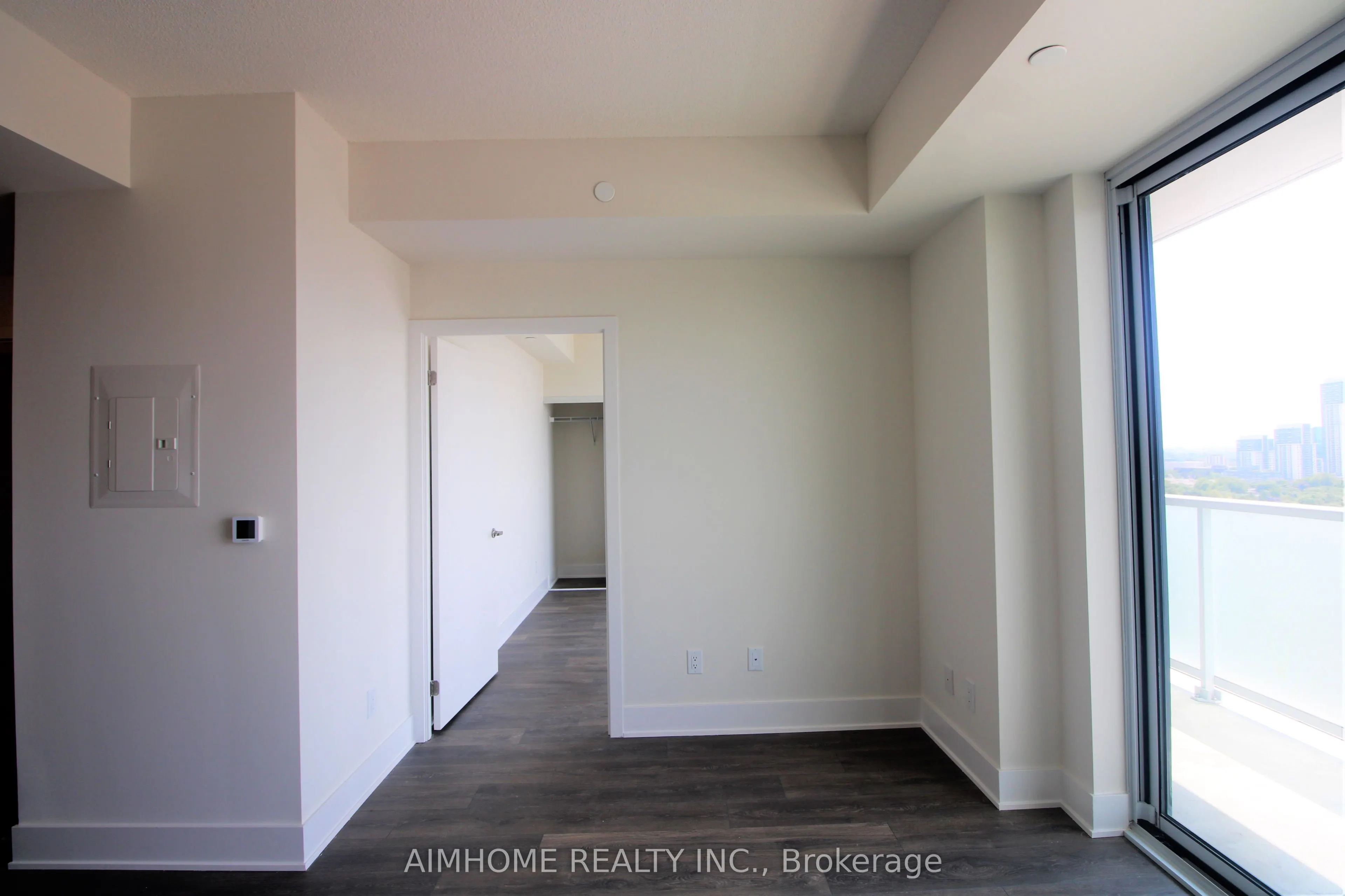 188 Fairview Mall Drive, #2012
