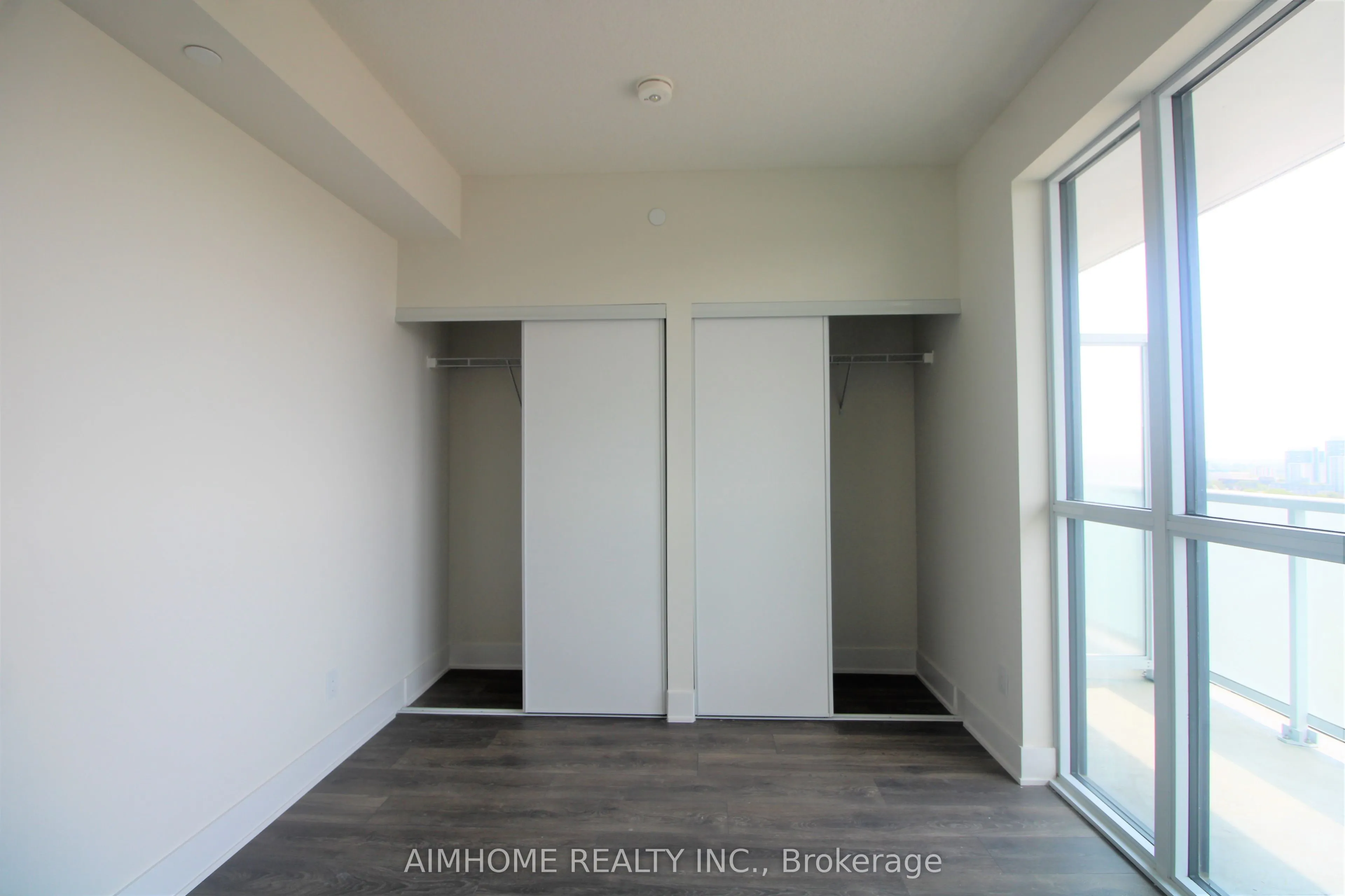 188 Fairview Mall Drive, #2012