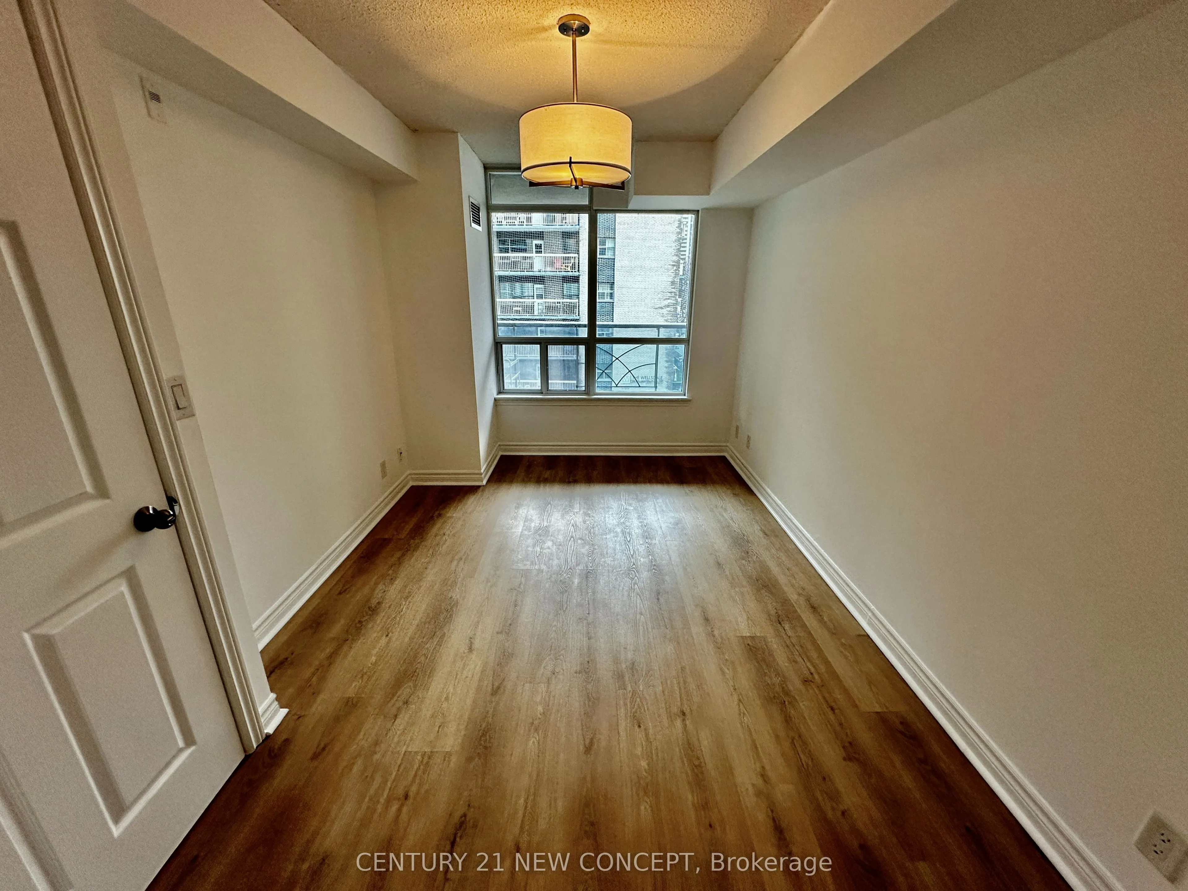 225 Wellesley Street E, #409