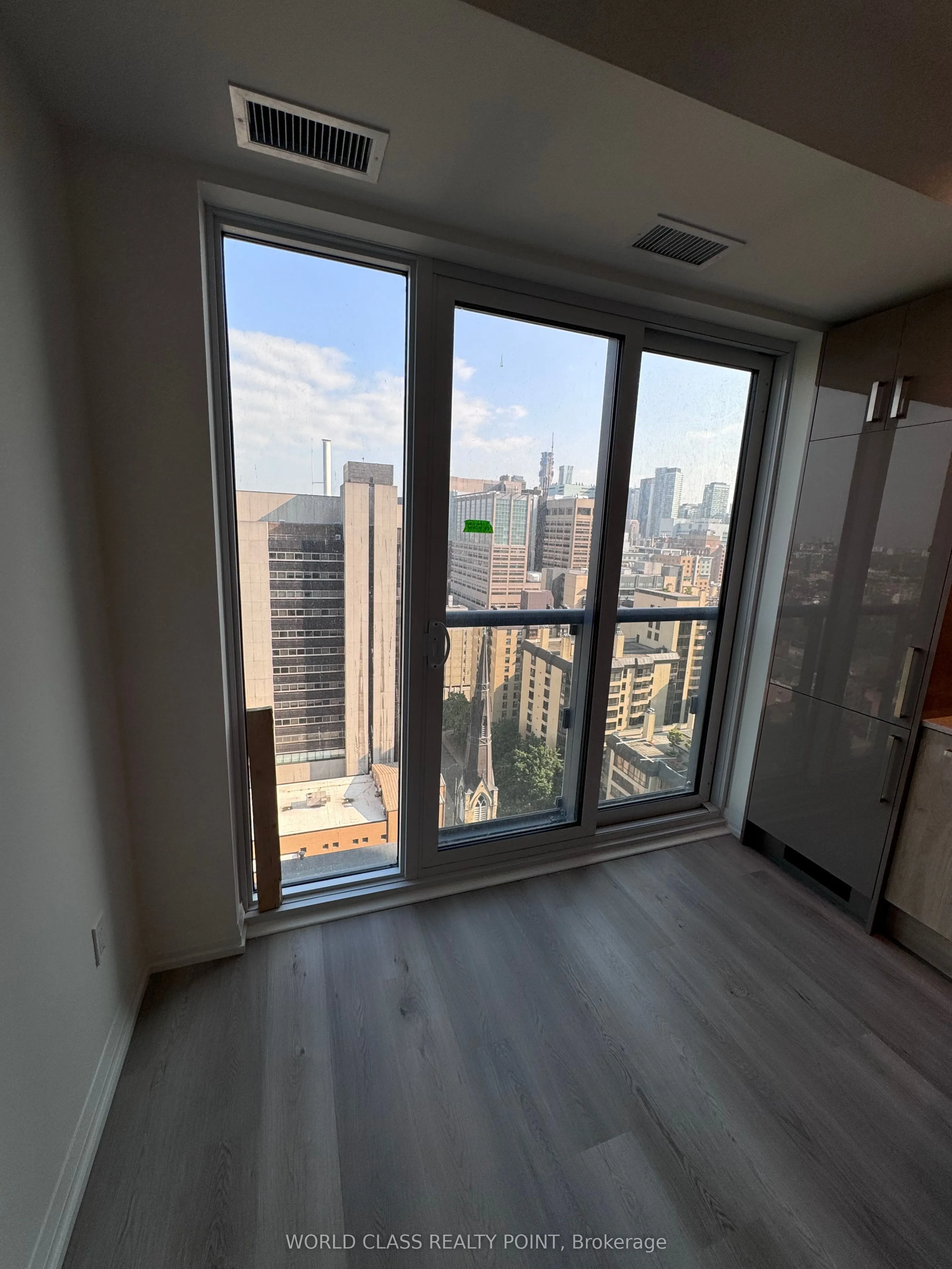 280 Dundas Street W, #2012