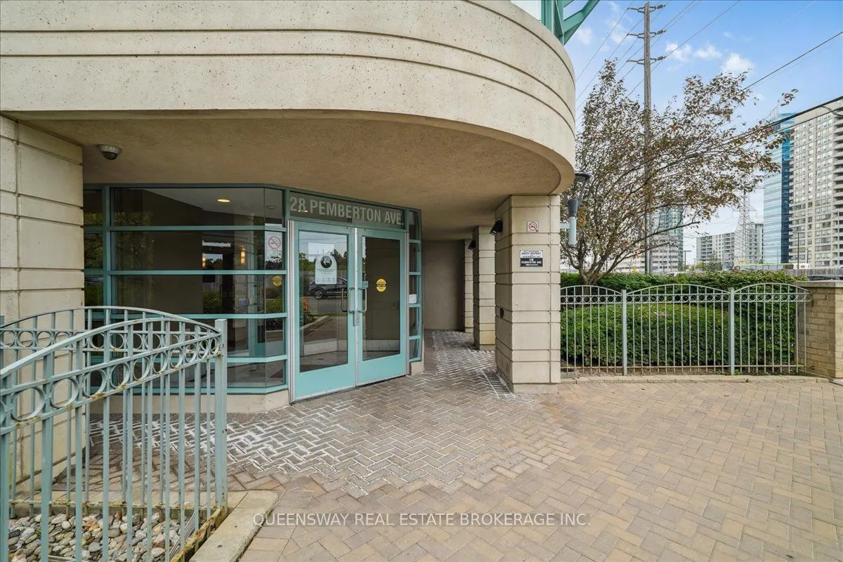 28 Pemberton Avenue, #200