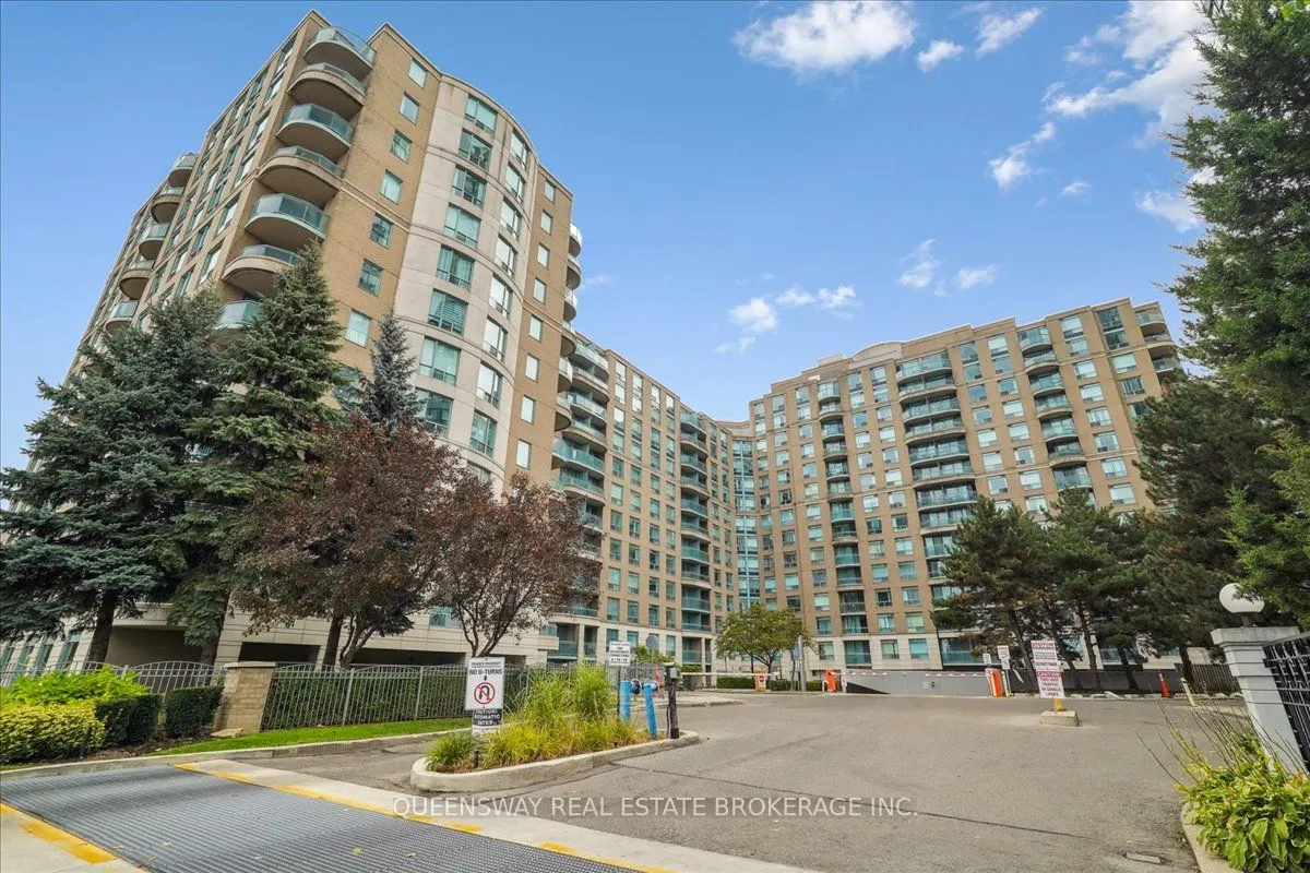 28 Pemberton Avenue, #200
