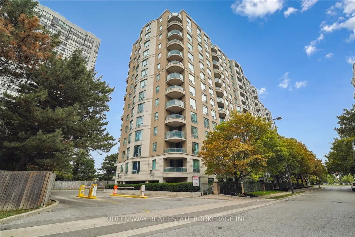 28 Pemberton Avenue, #200